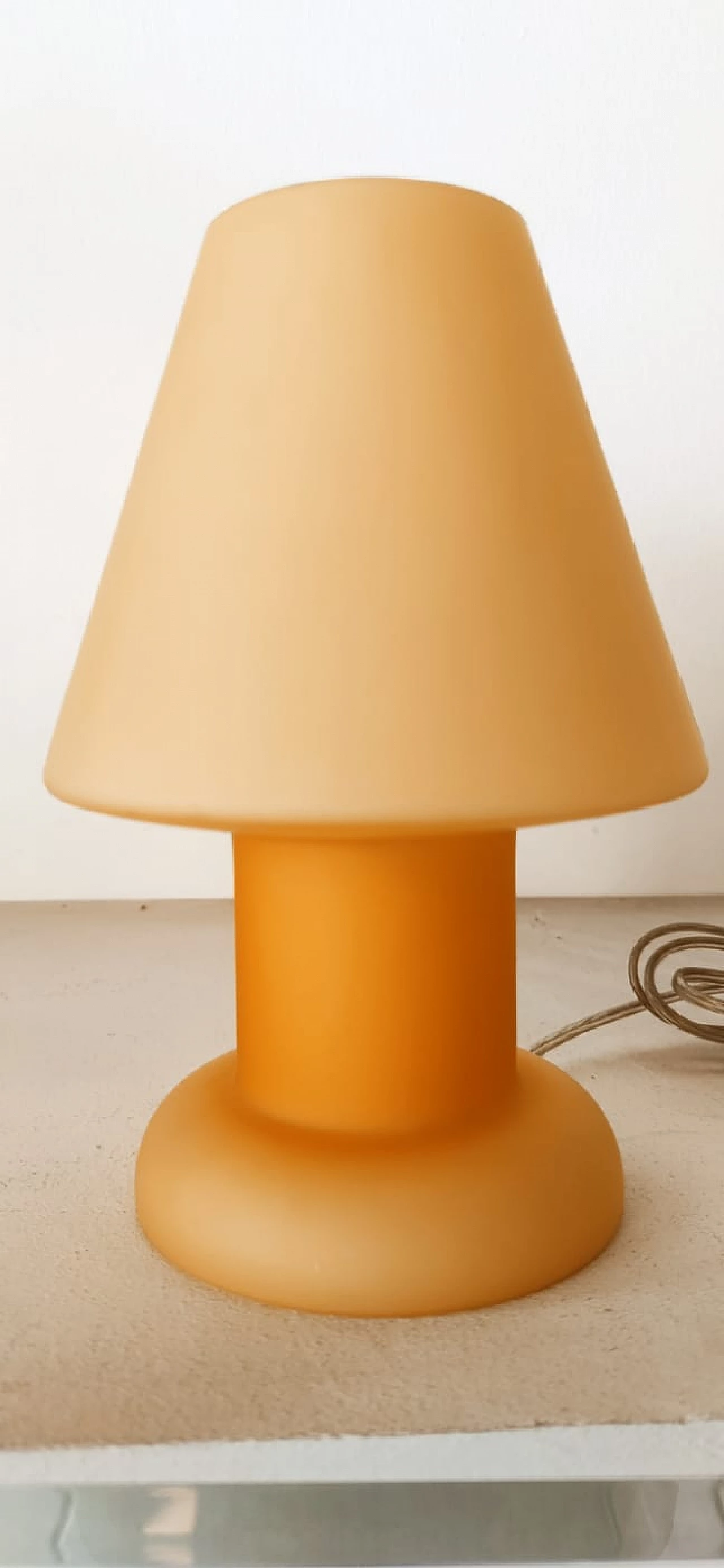 Lampada da tavolo in vetro arancione di Vistosi, anni '80 2