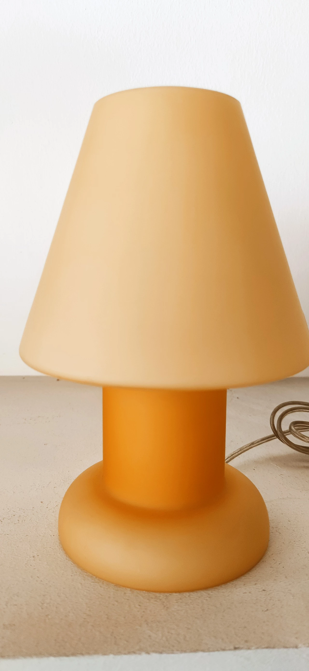 Lampada da tavolo in vetro arancione di Vistosi, anni '80 6
