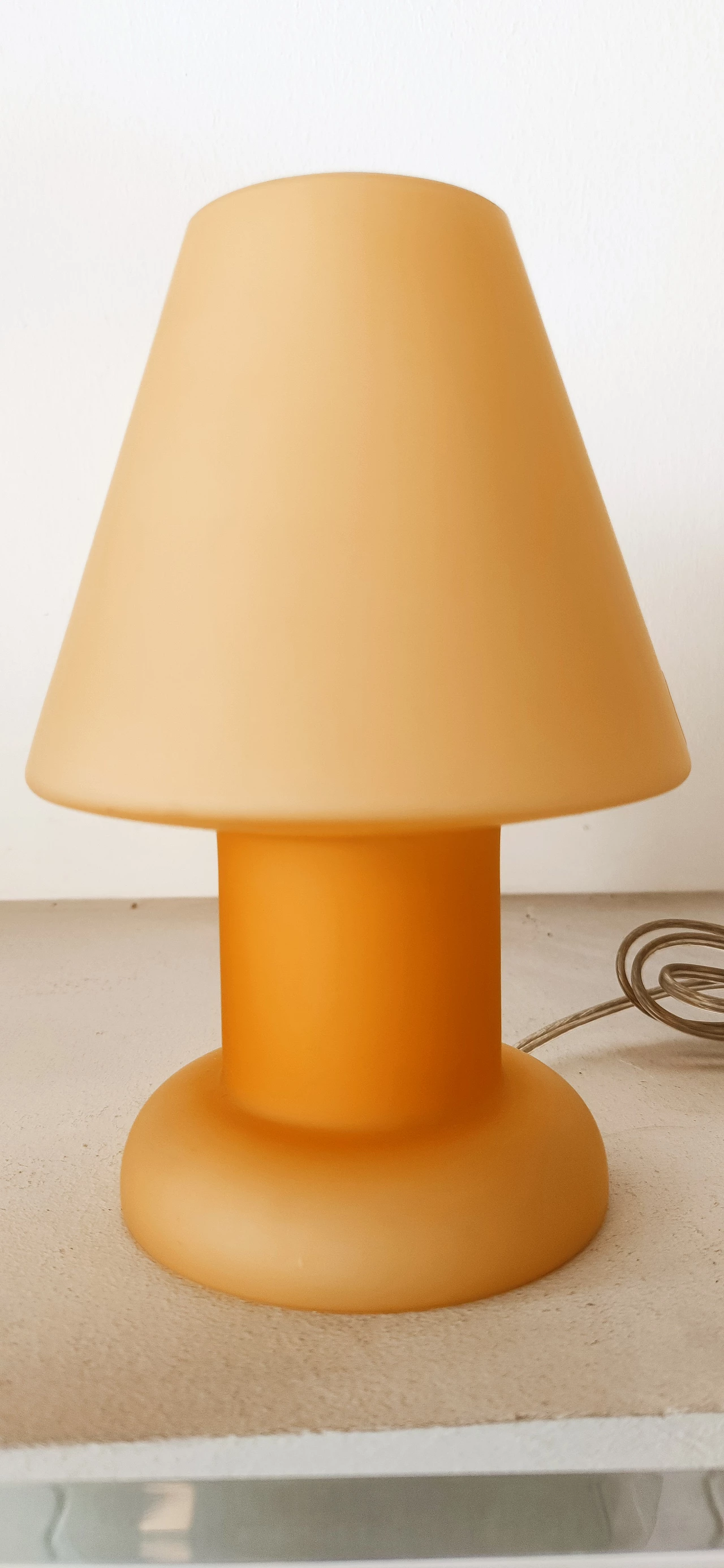 Lampada da tavolo in vetro arancione di Vistosi, anni '80 8