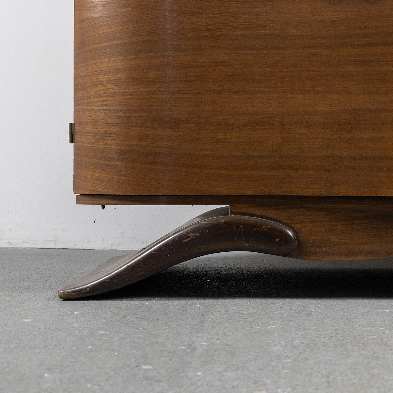 Rosewood double-door wardrobe, 1930s 4