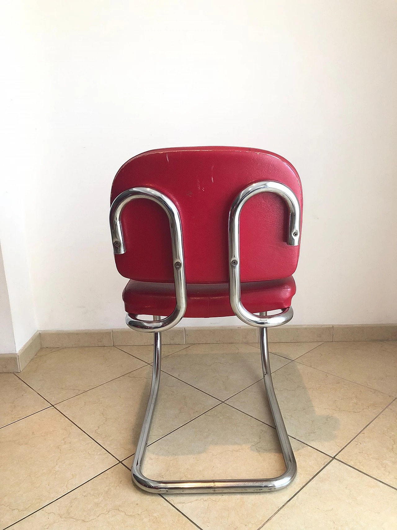 4 Bauhaus style chairs in steel and red faux leather, 1970s 9