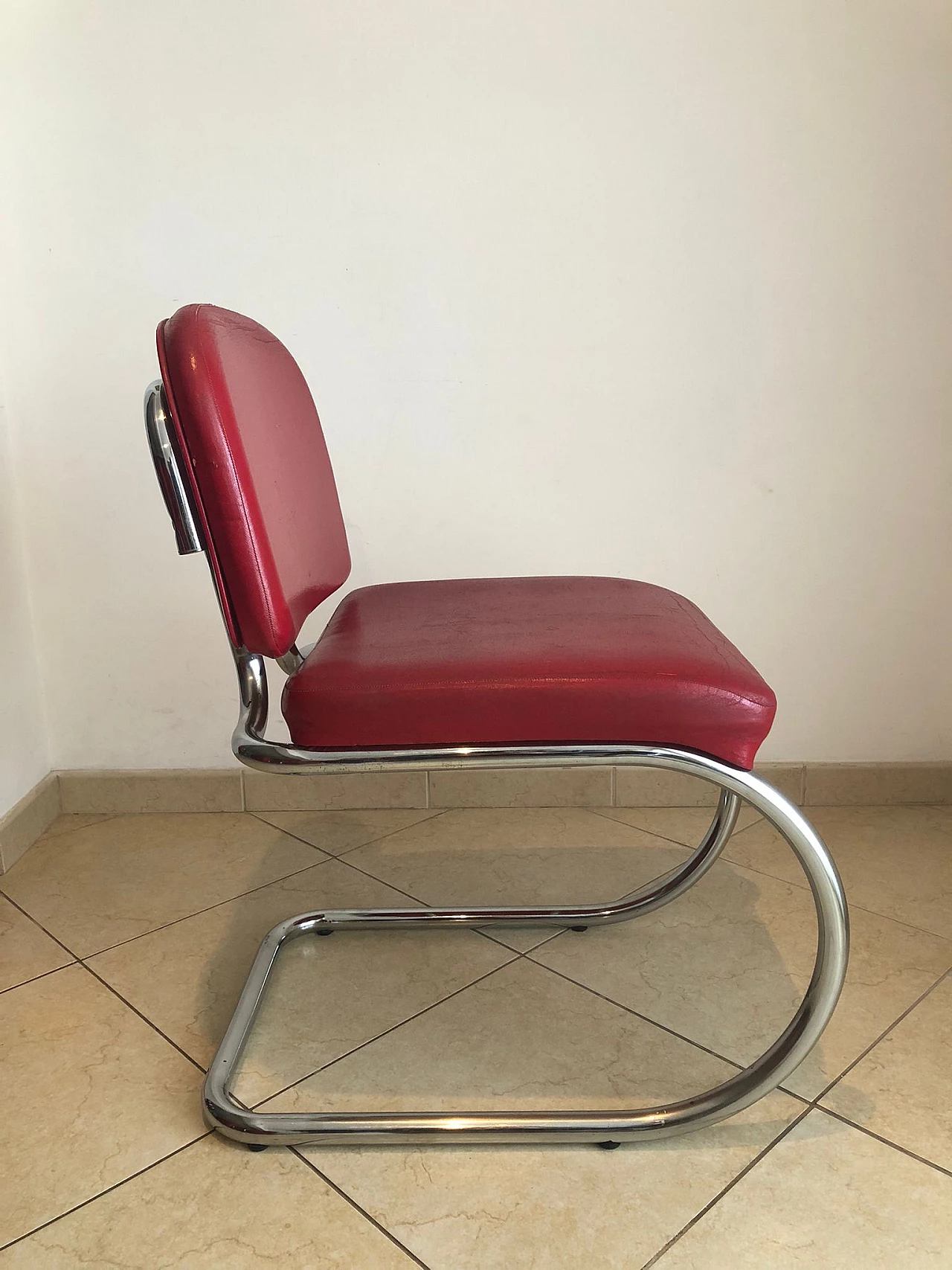 4 Bauhaus style chairs in steel and red faux leather, 1970s 13