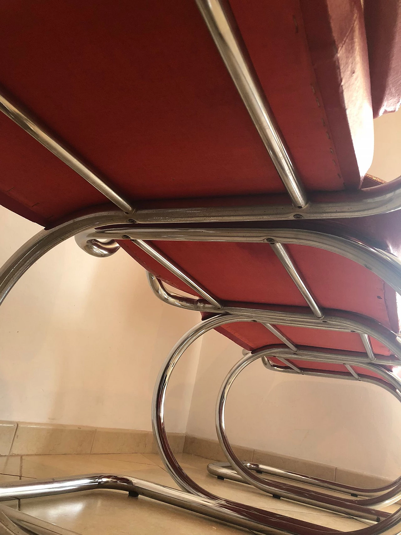 4 Bauhaus style chairs in steel and red faux leather, 1970s 21