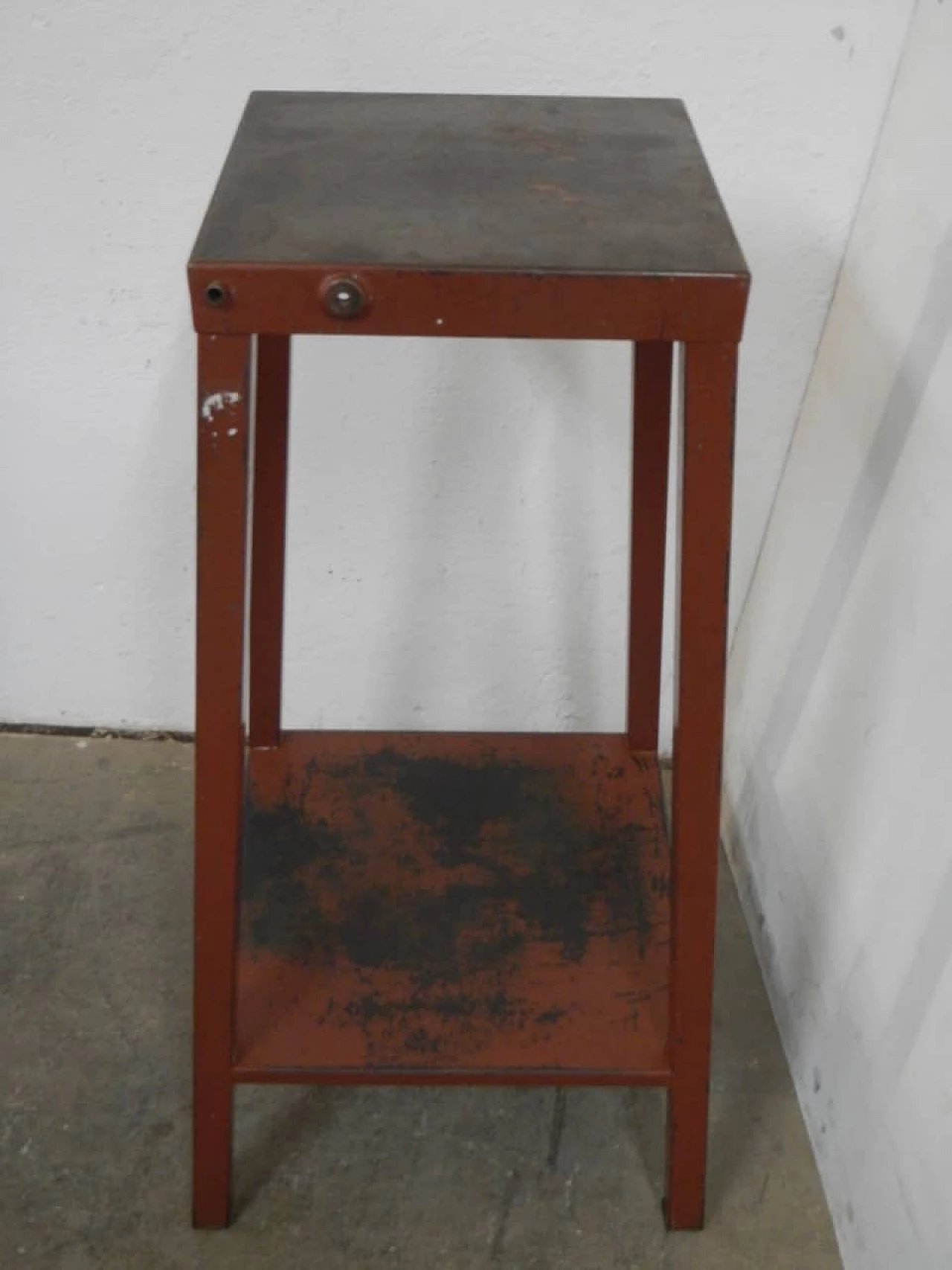 Burgundy iron easel side table, 1960s 5