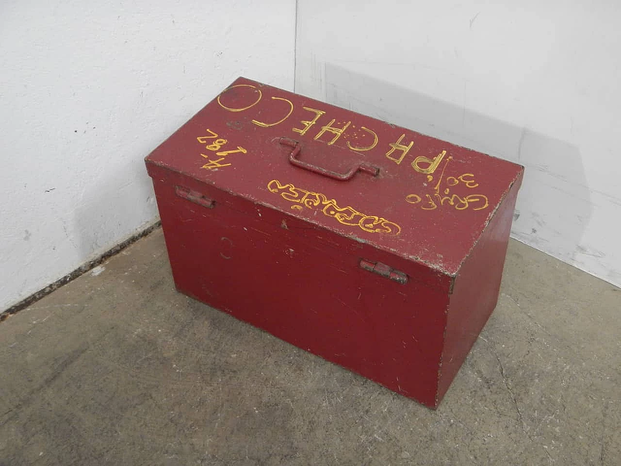 Red iron trunk, 1980s 3