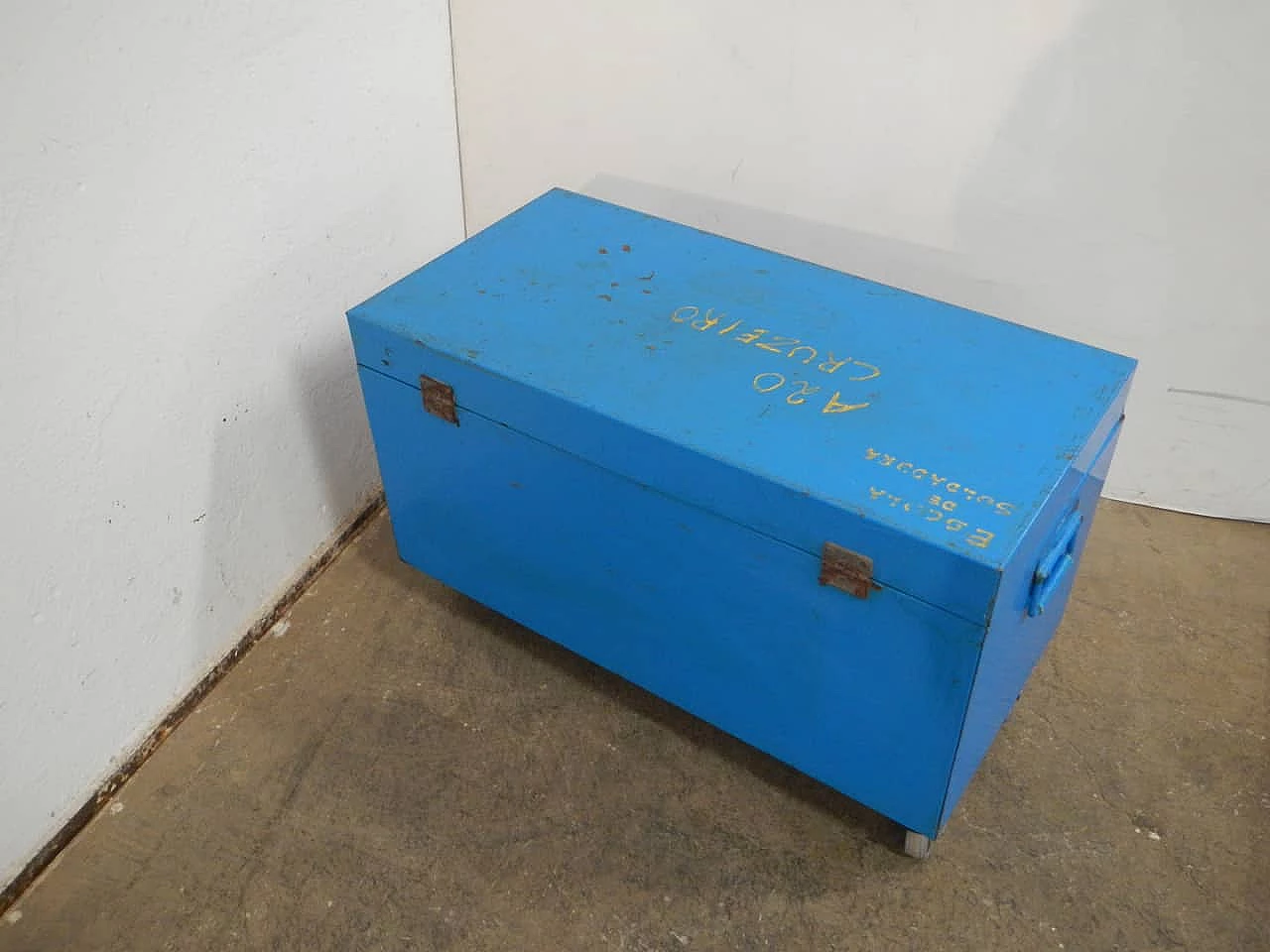 Light blue coloured iron chest, 1980s 3