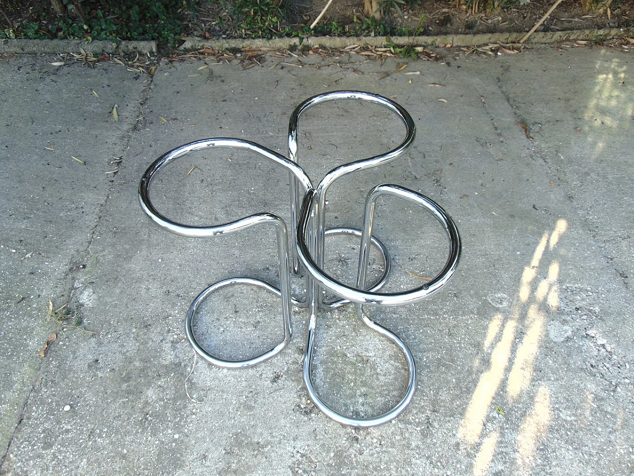 Chromed metal and glass table by Giotto Stoppino, 1960s 1