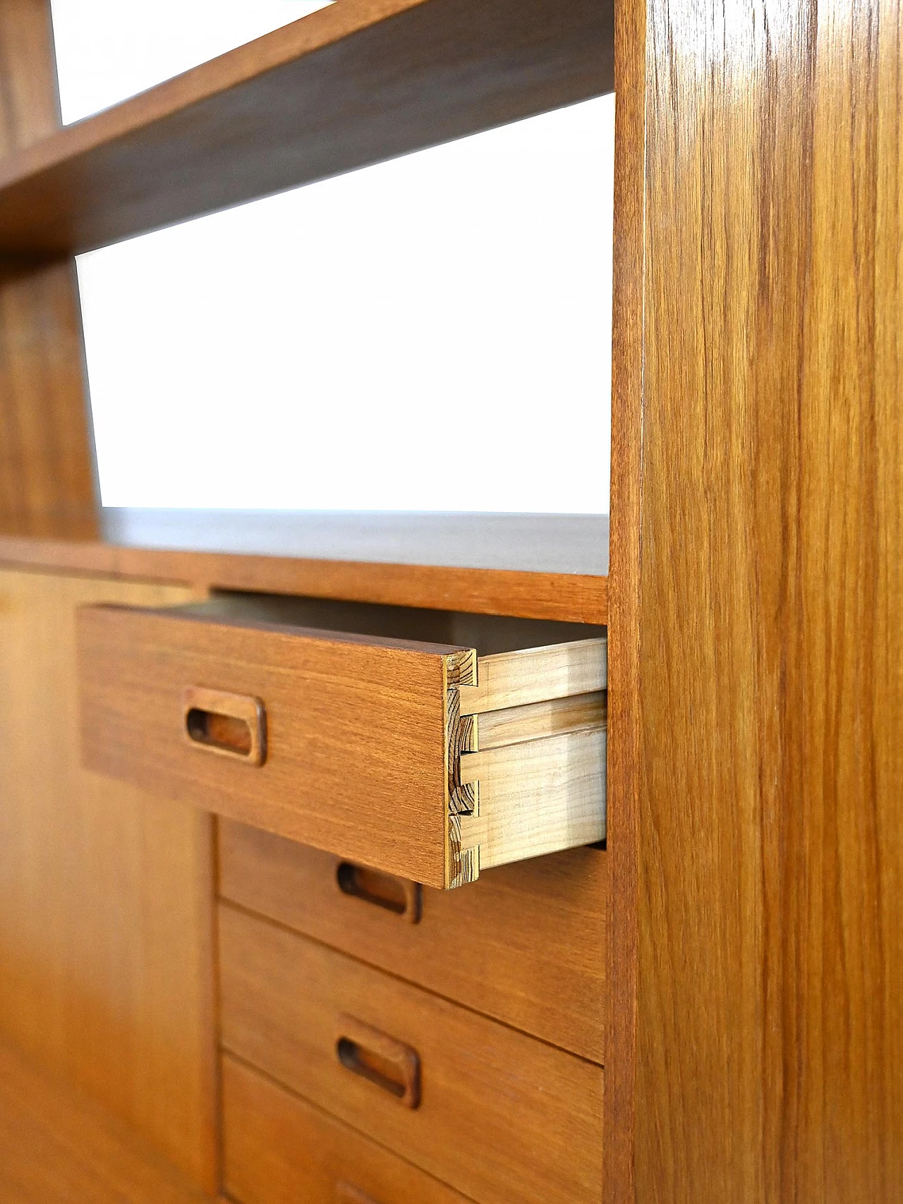 Libreria scandinava in teak con scrittoio a ribalta, anni '60 9