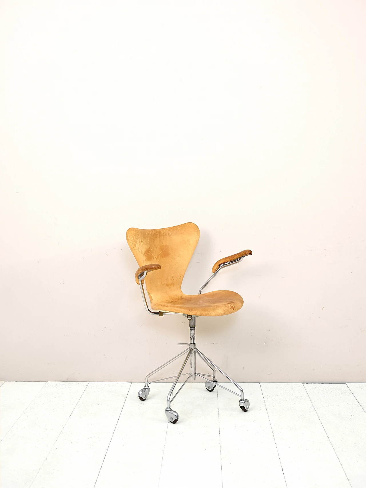 Office chair 3217 by Arne Jacobsen for Fritz Hansen, 1950s 2