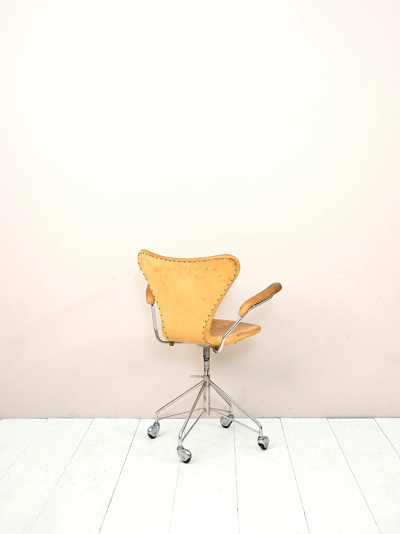 Office chair 3217 by Arne Jacobsen for Fritz Hansen, 1950s 4