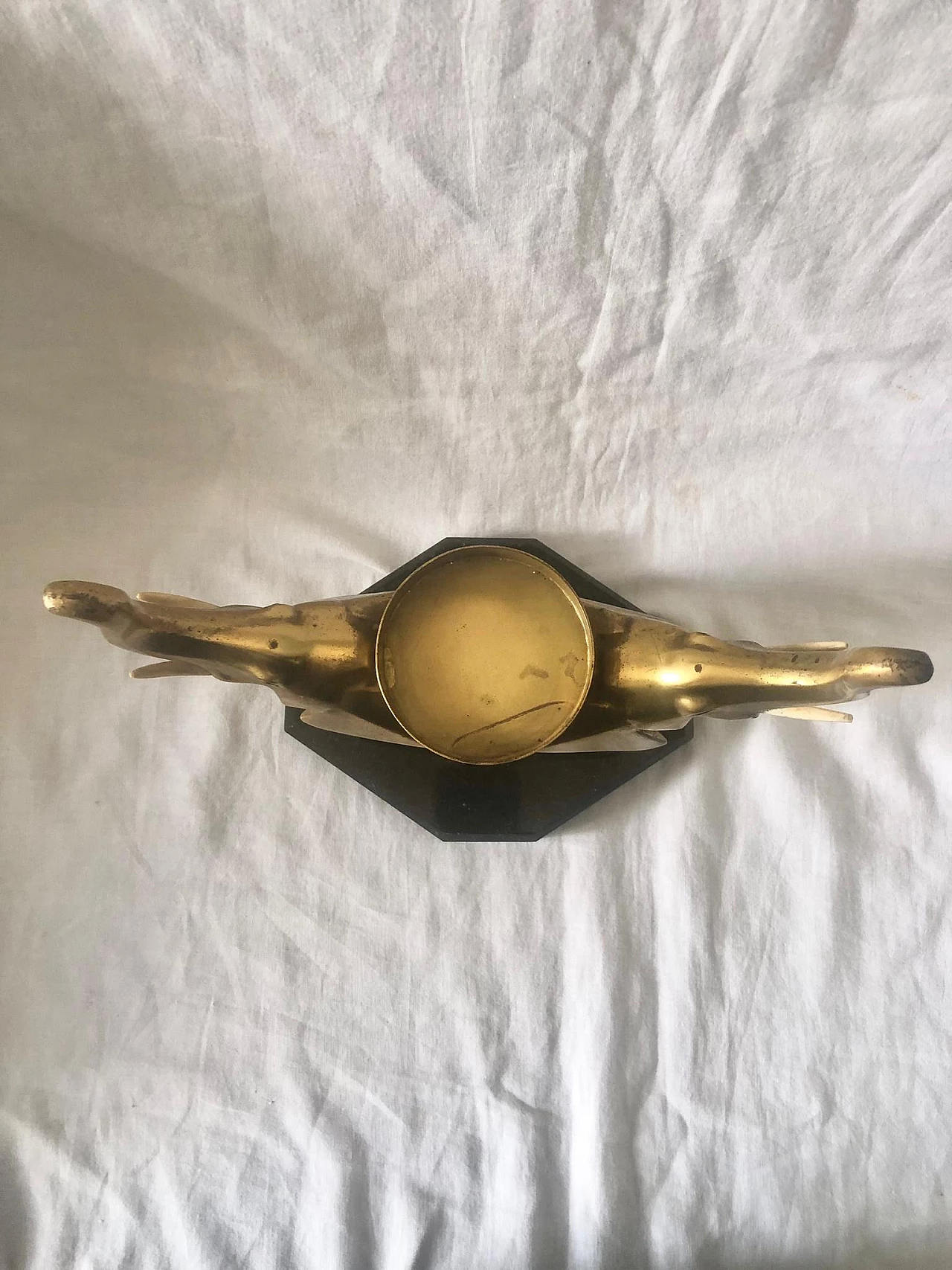 Candeliere con elefanti in ottone su base in marmo, anni '30 2