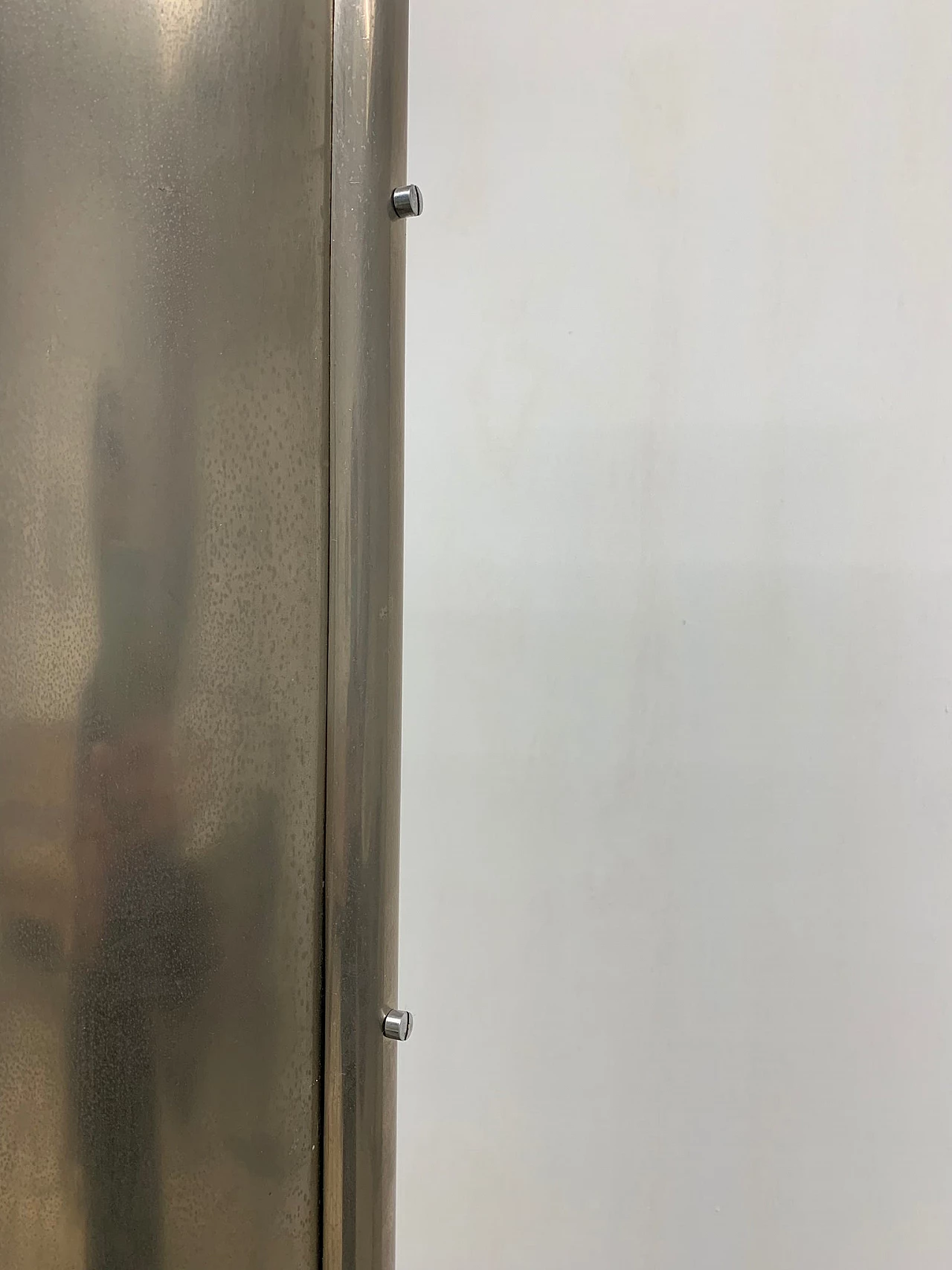 Lampada da terra in metallo attribuita a Enrico Tronconi, anni '60 7