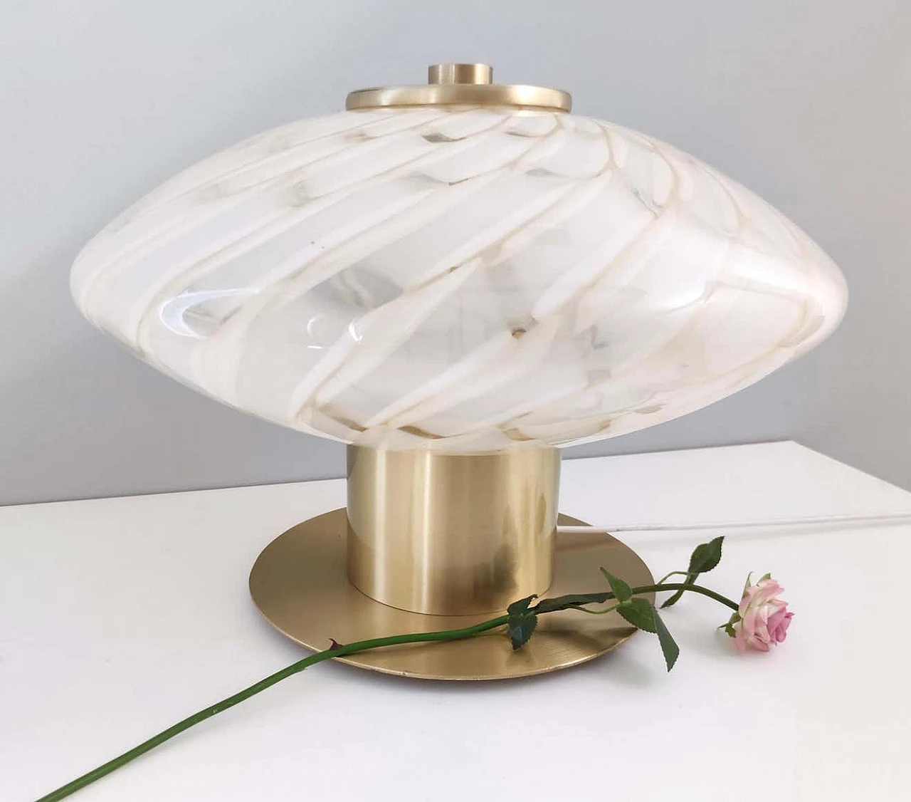 Postmodern Murano glass and brass table lamp, 1980s 4