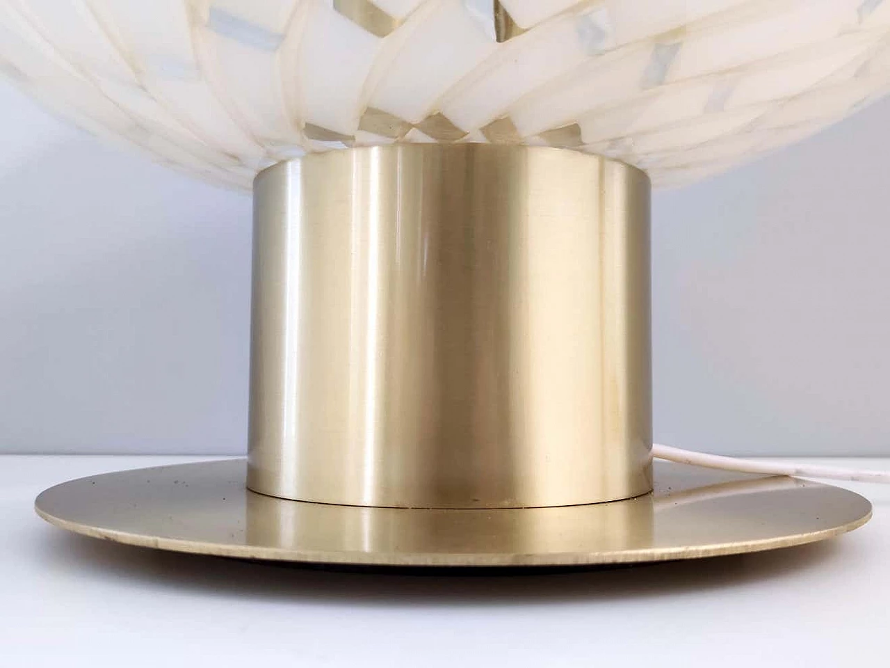 Postmodern Murano glass and brass table lamp, 1980s 7
