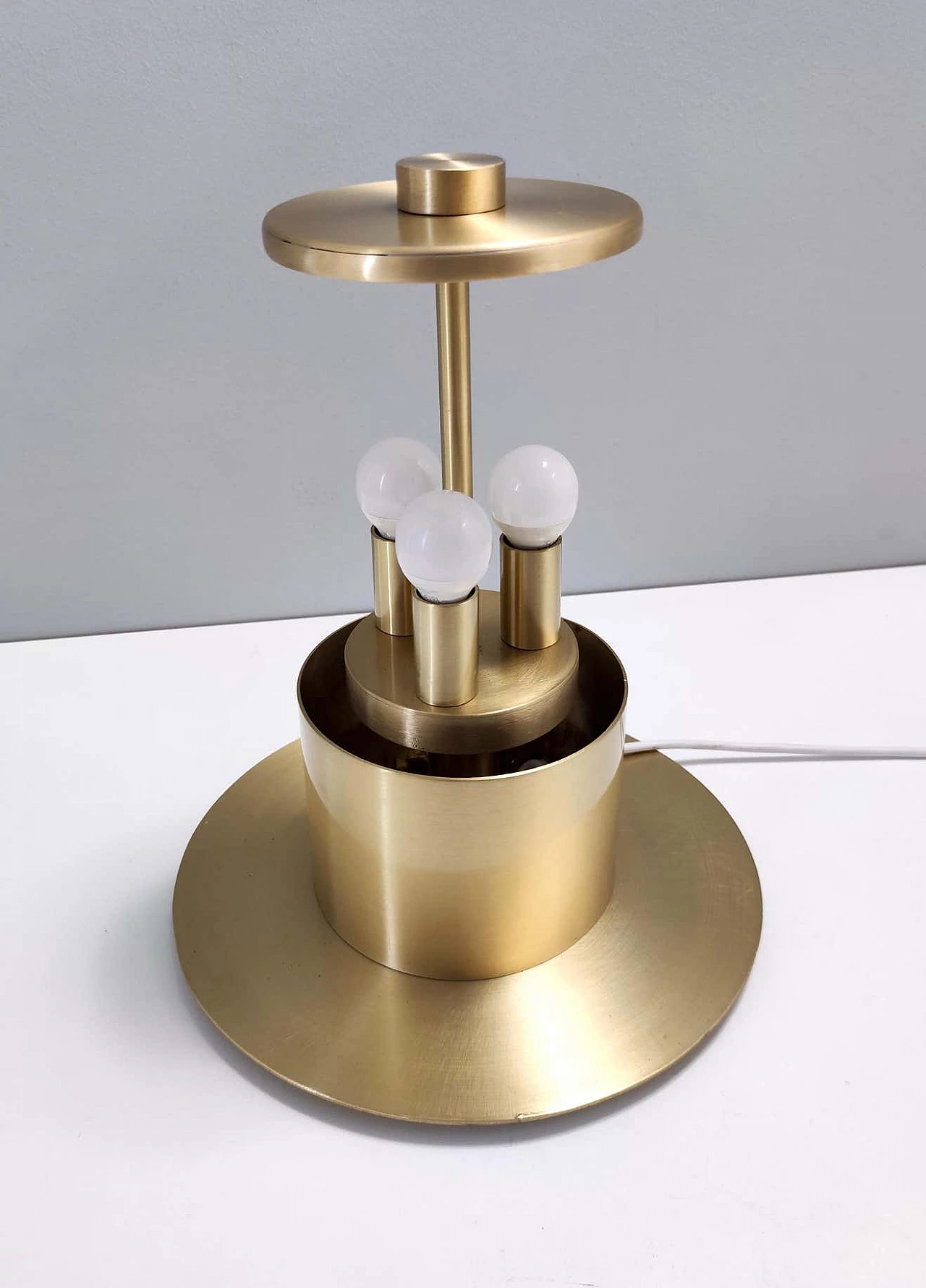 Postmodern Murano glass and brass table lamp, 1980s 14