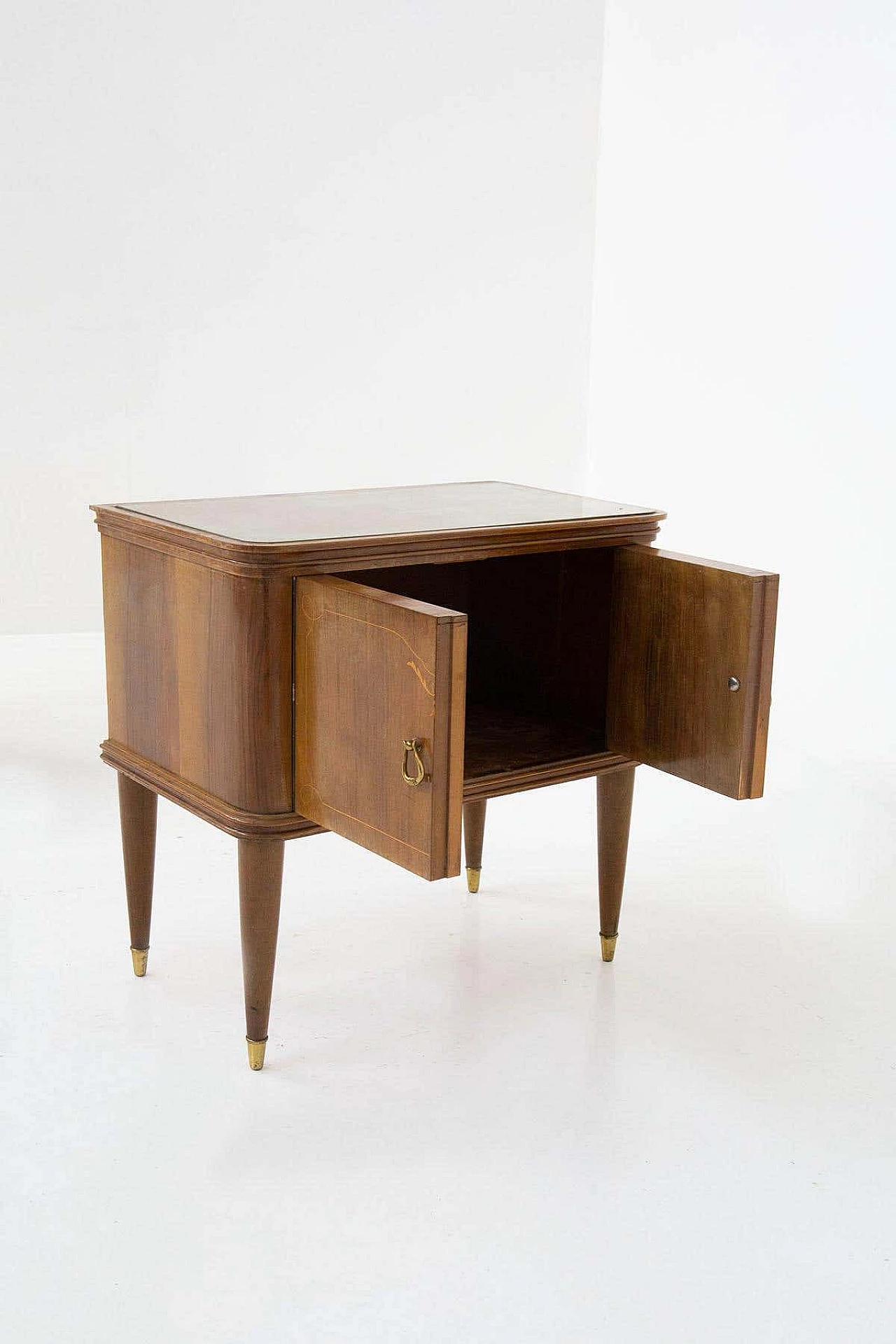Pair of brass and glass bedside tables attributed to Paolo Buffa, 1950s 8
