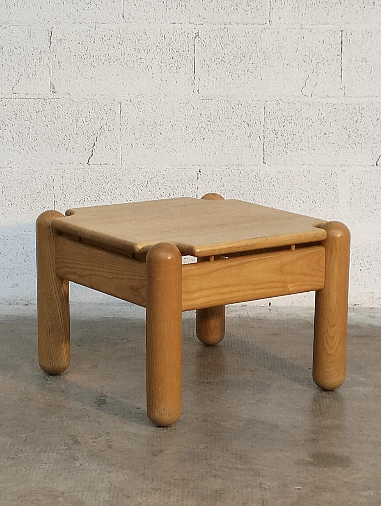 Tavolino in legno di Ilmari Tapiovaara per Fratelli Montina, anni '70 4
