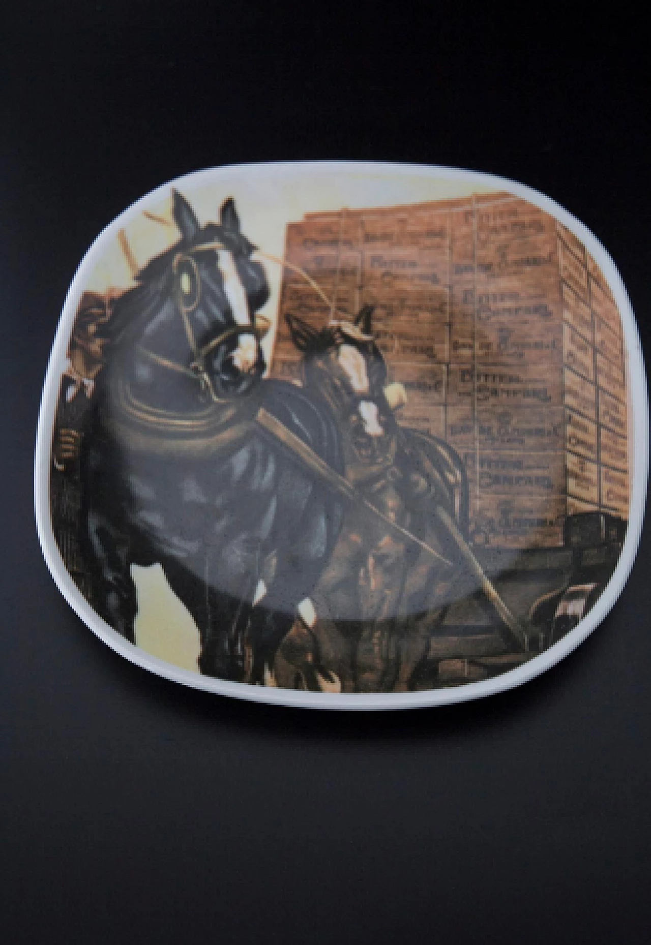 3 Ceramic advertising plates by Richard Ginori for Davide Campari 9