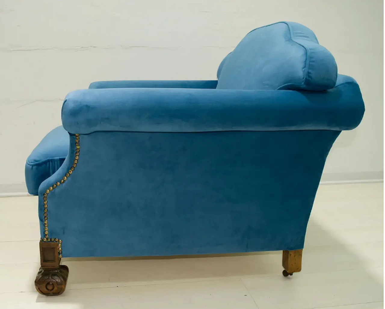 Pair of oak and blue velvet armchairs, late 19th century 6
