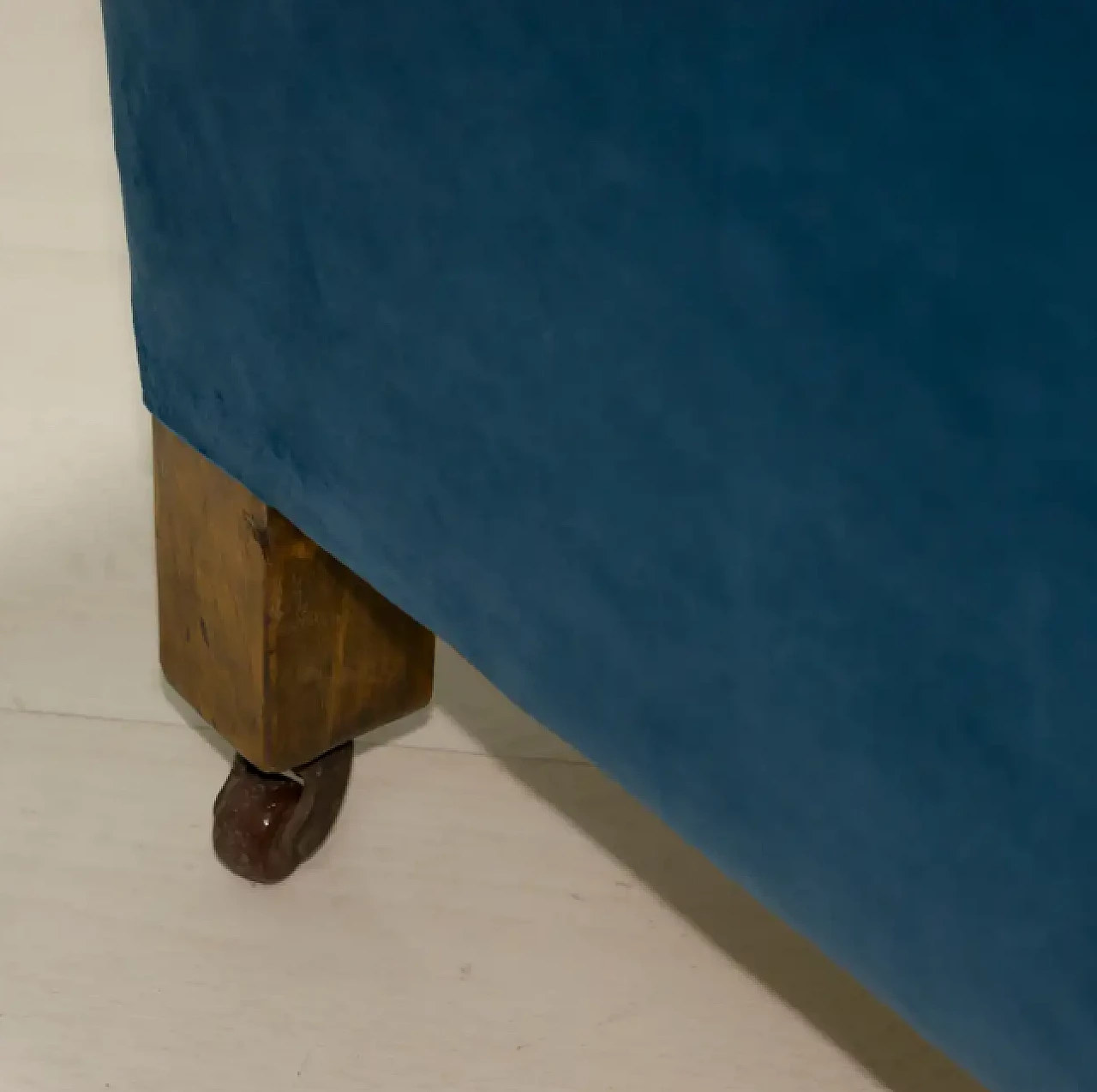 Pair of oak and blue velvet armchairs, late 19th century 12