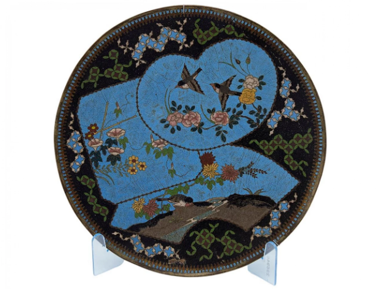Piatto decorativo cinese in bronzo e smalto cloisonné con uccelli e fiori 1