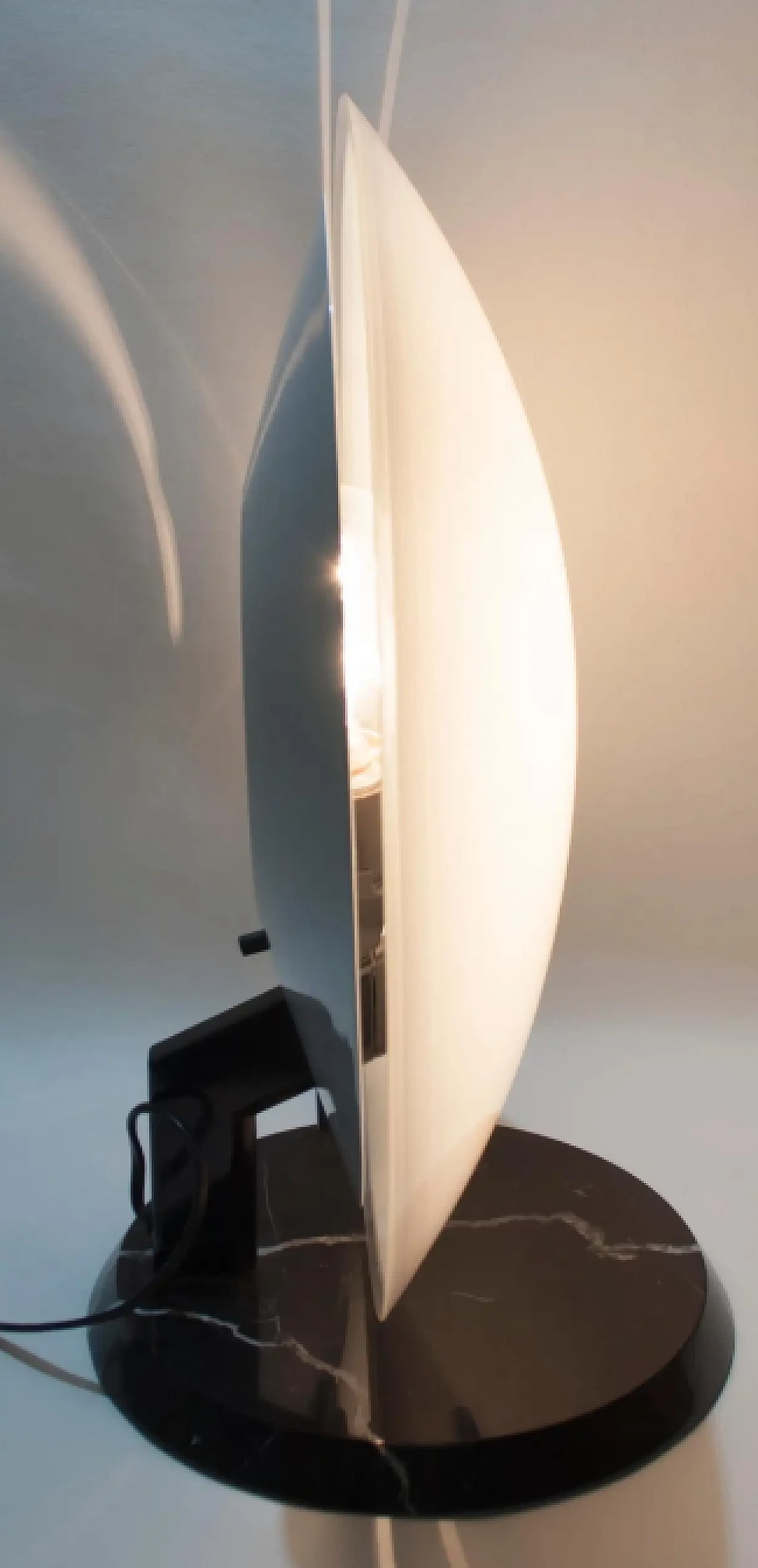 Perla table lamp by Bruno Gecchelin for Oluce, 1980s 4