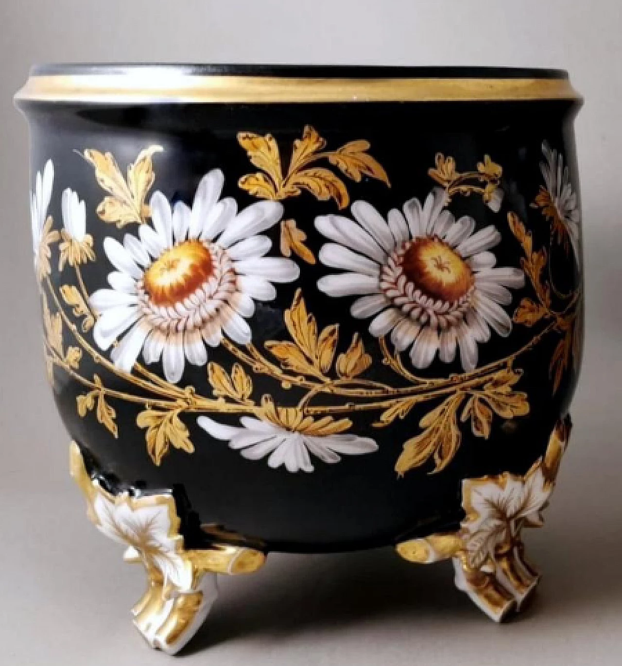 Pair of Napoleon III painted porcelain cachepots, late 19th century 7