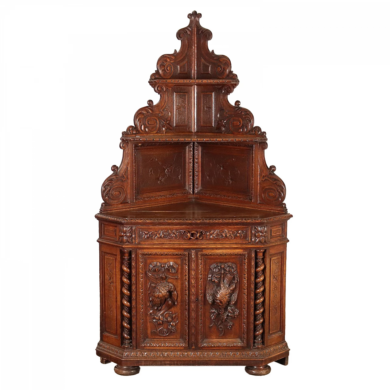 Notched corner unit with Neo-Renaissance riser, late 19th century 1