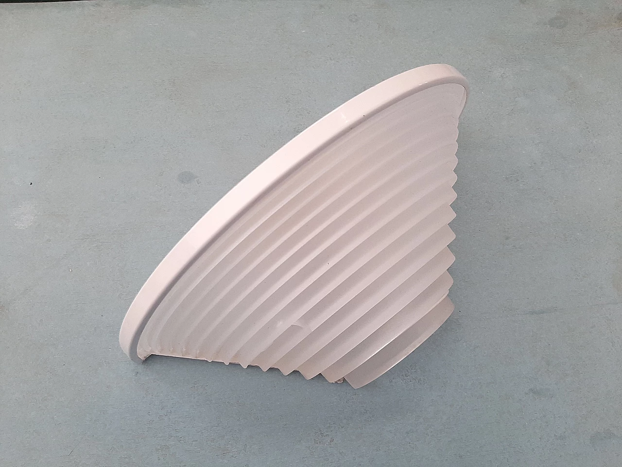 Coppia di applique Egisto di Angelo Mangiarotti per Artemide, anni '80 6