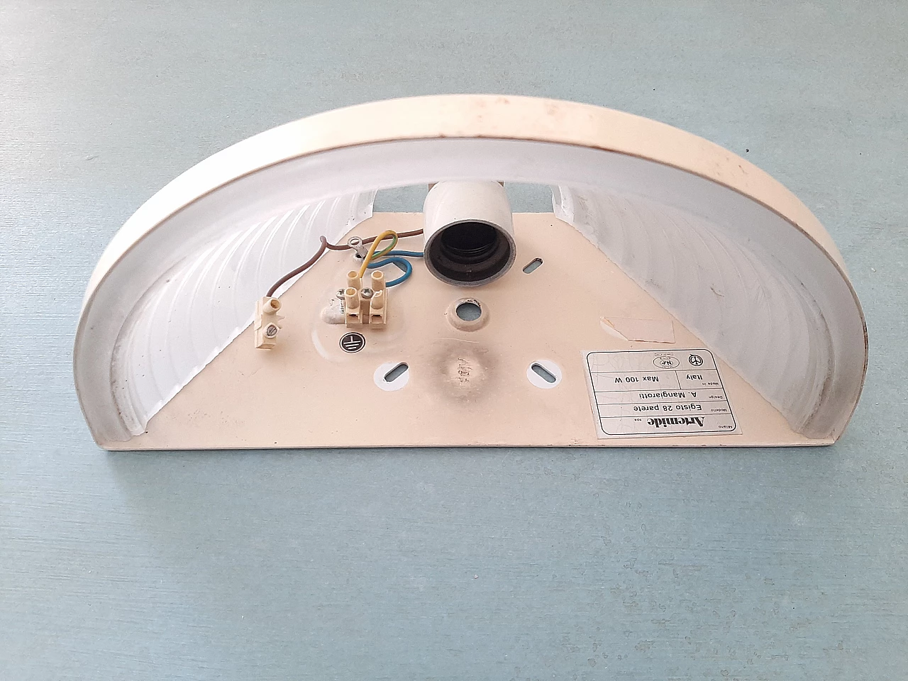 Coppia di applique Egisto di Angelo Mangiarotti per Artemide, anni '80 9