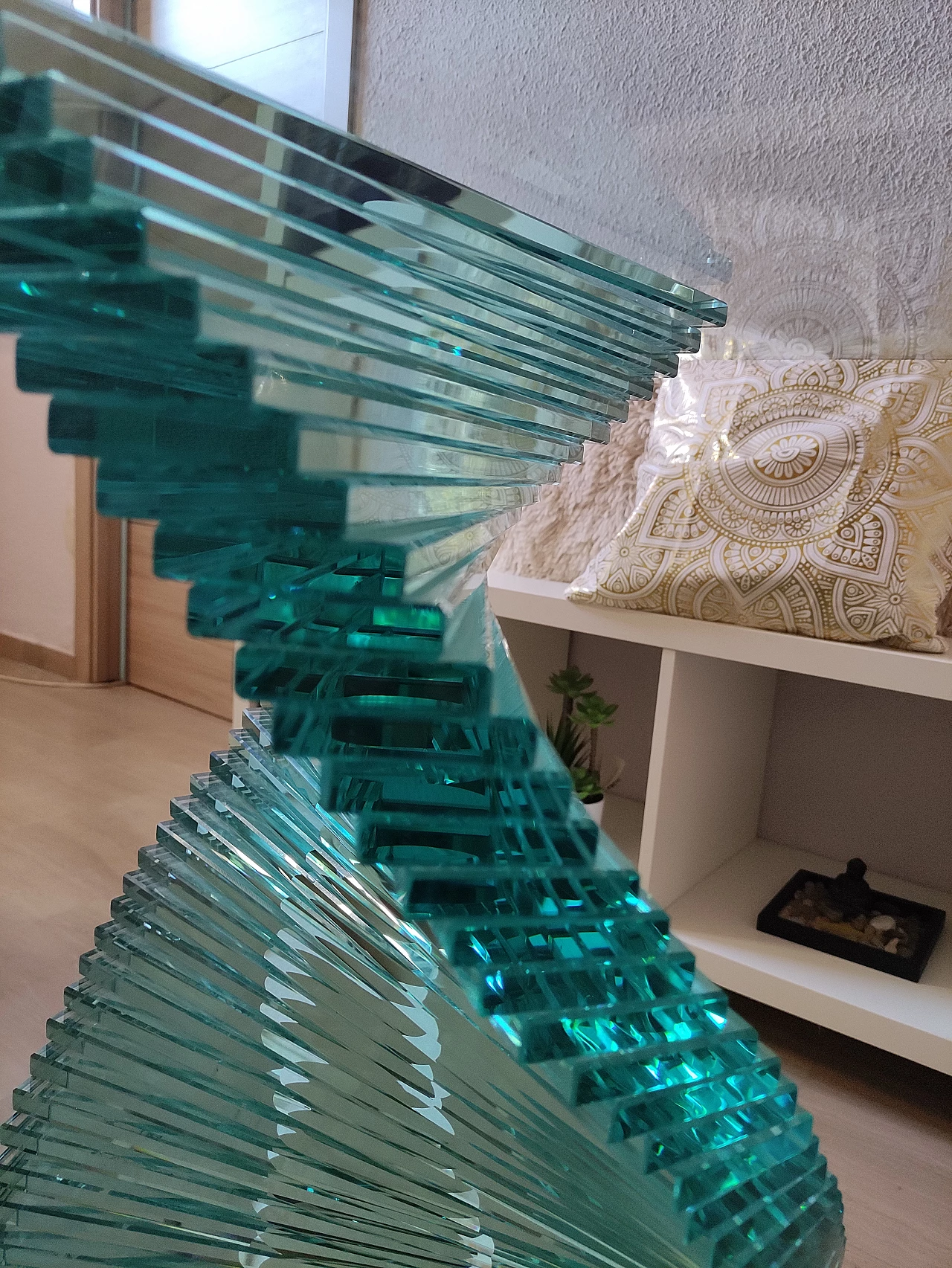 Crystal table with spiral legs by Ravello, 1980s 40