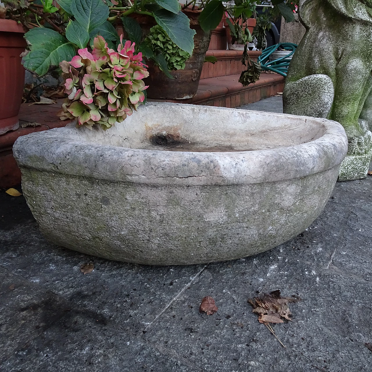 Marble corner fountain, late 18th century 1