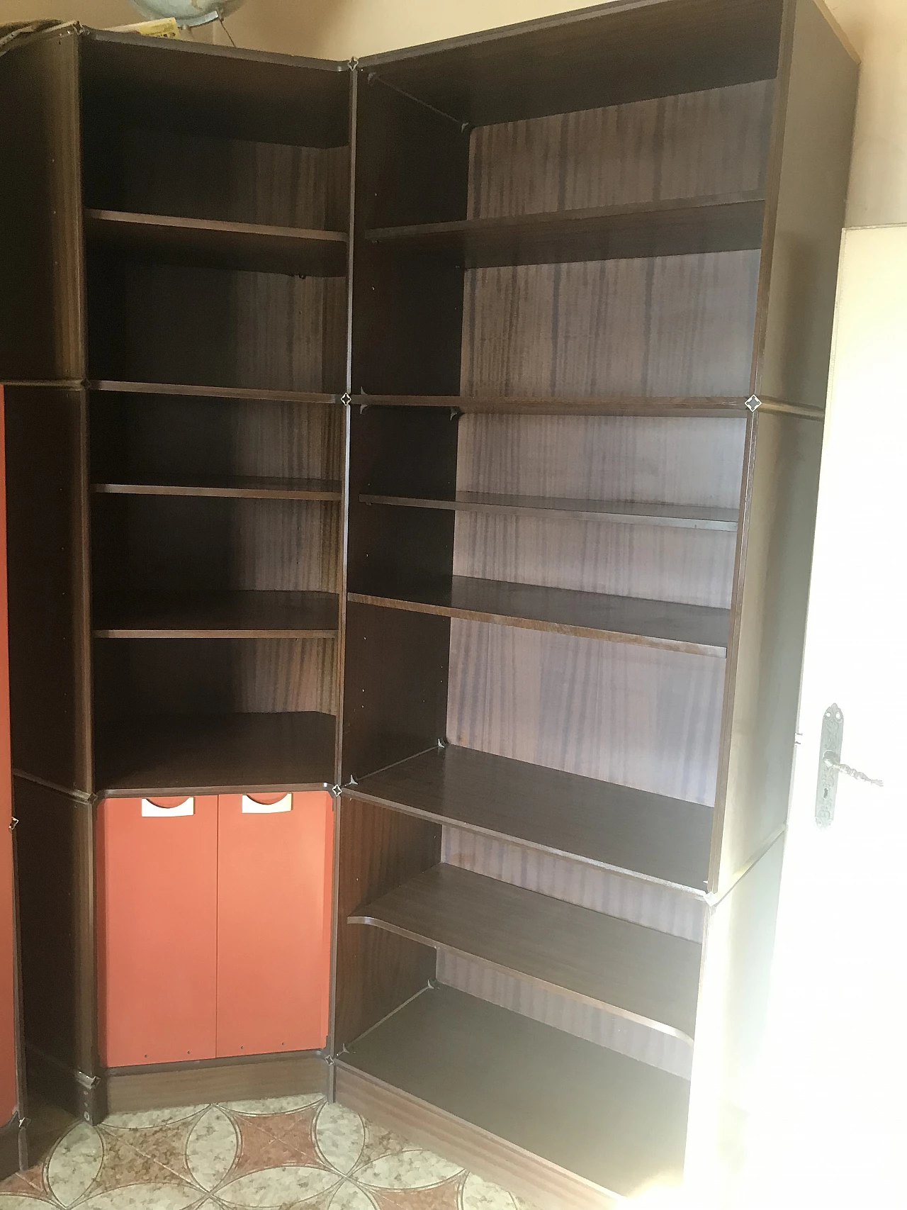 Libreria Fitting con angoliera modulare di Fratelli Piarotto, anni '60 2