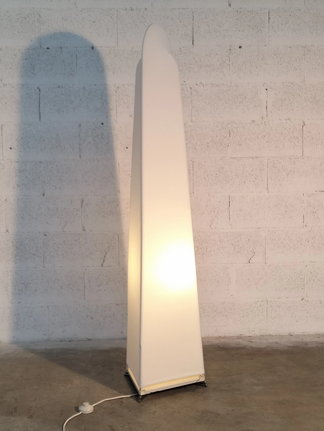 Kazuki floor lamp by Kazuhide Takahama for Sirrah, 1980s 2