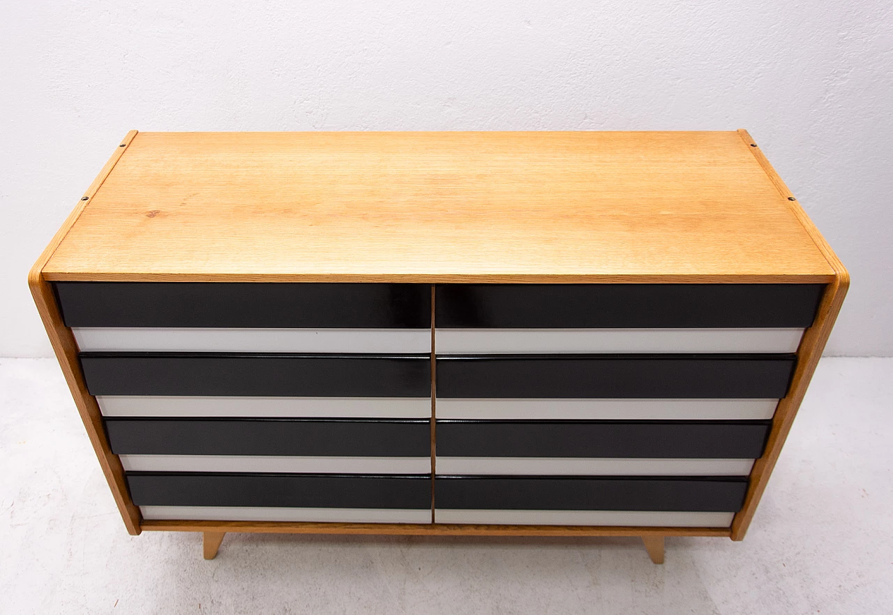 Cassettone U-453 di Jiří Jiroutek, anni '60 6