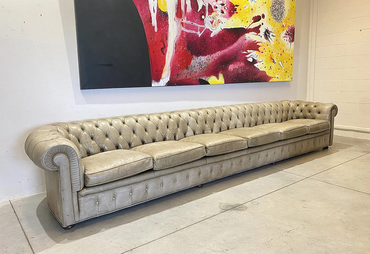 Divano Chesterfield a sei posti in pelle capitonné, anni '70 3