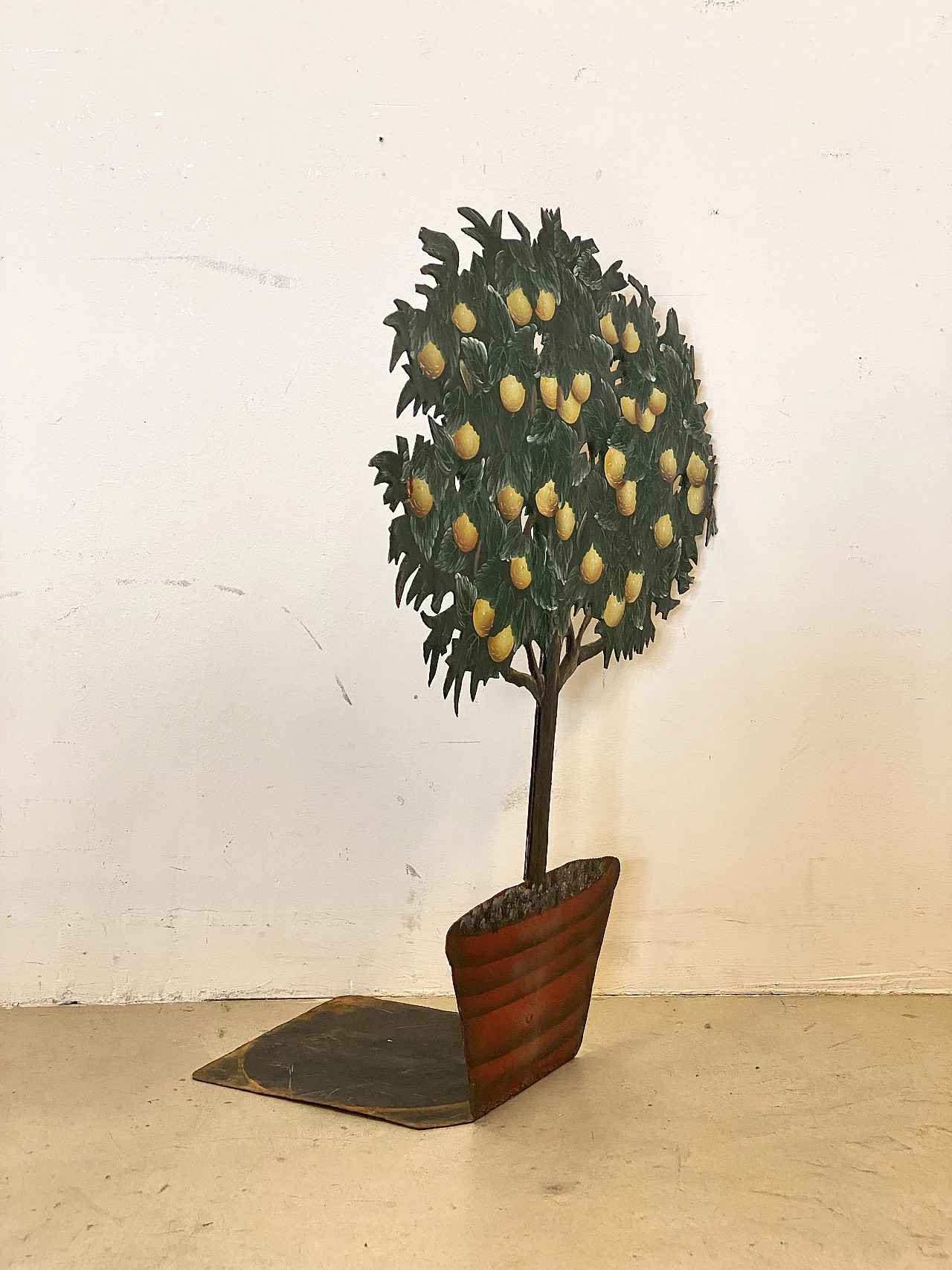 Lacquered iron vase holder in the shape of a tree, 1960s 3