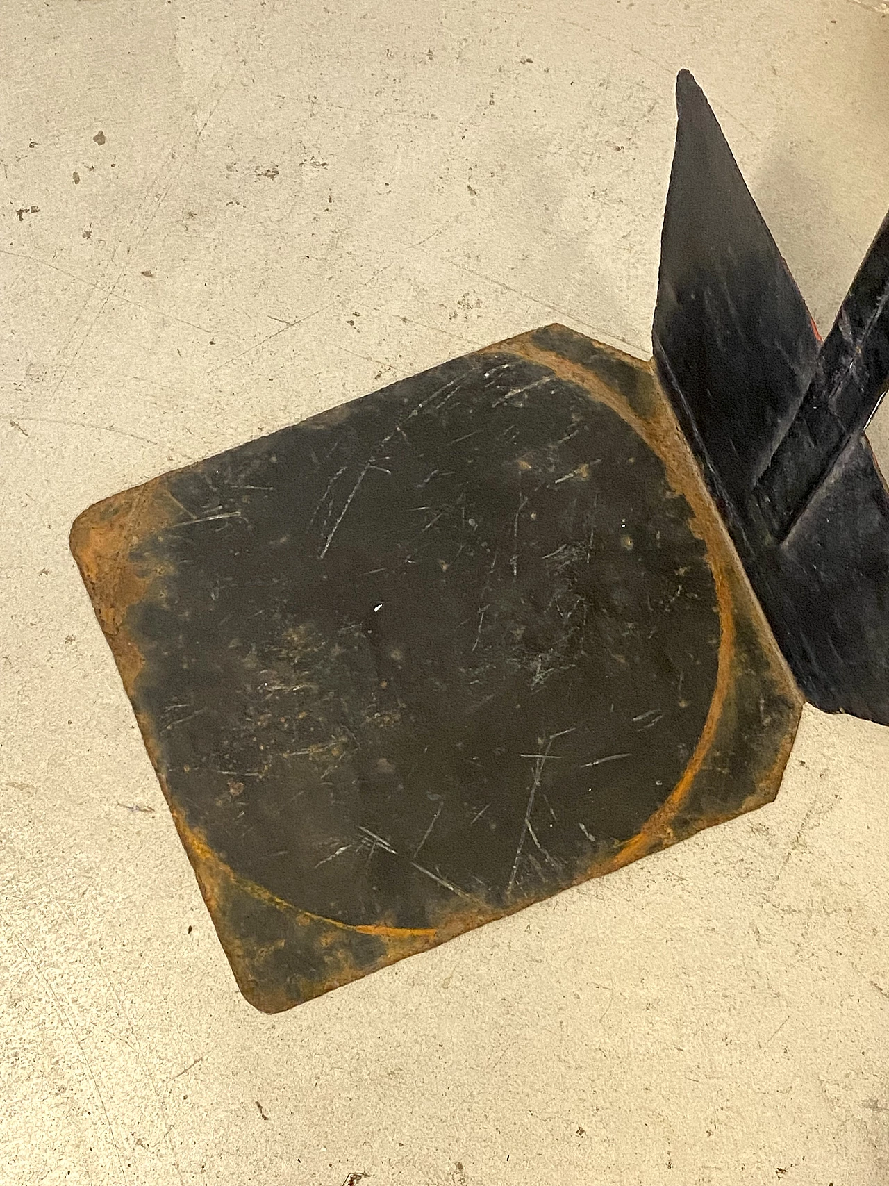 Portavaso in ferro laccato a forma di albero, anni '60 5