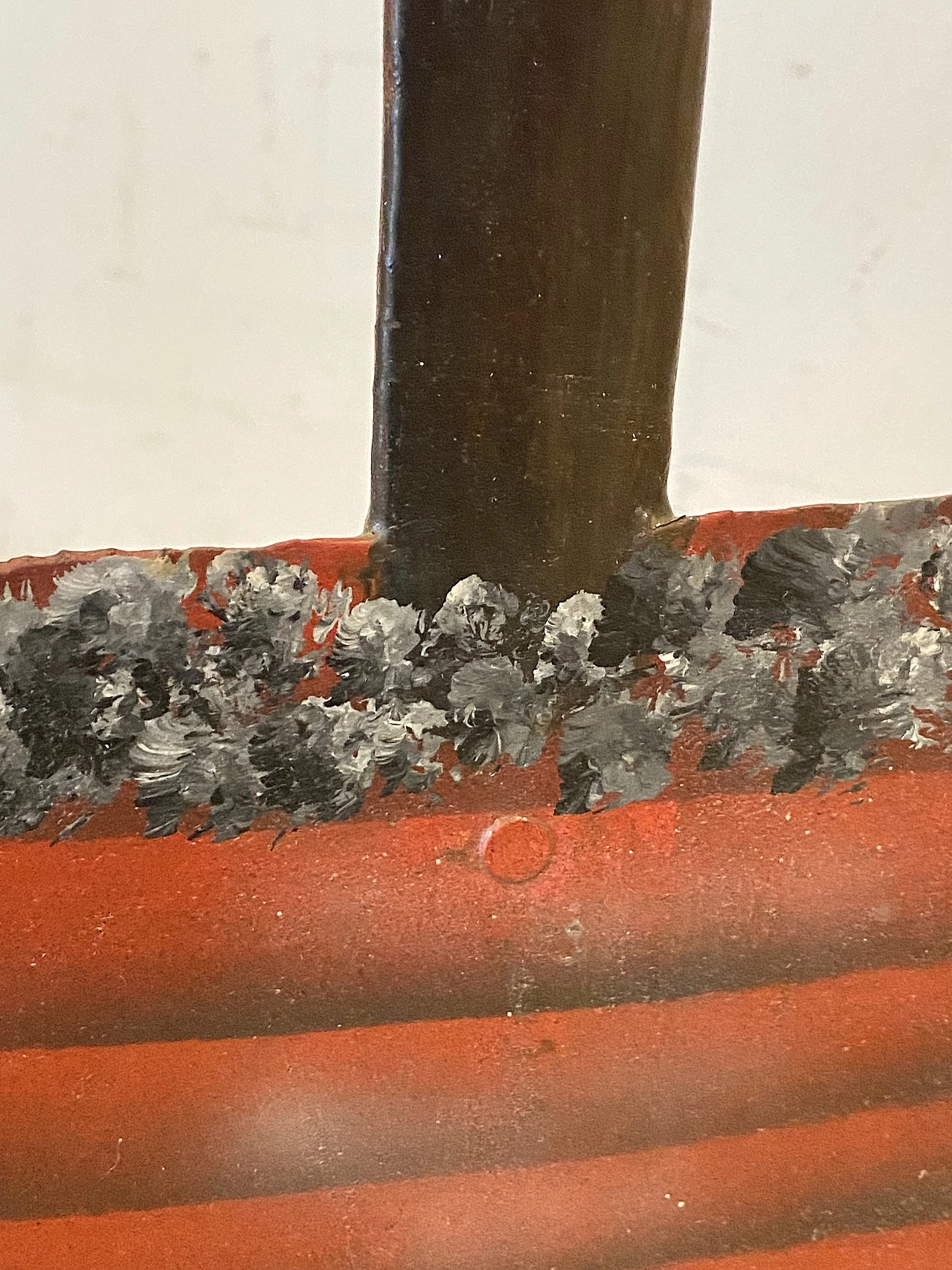 Portavaso in ferro laccato a forma di albero, anni '60 11