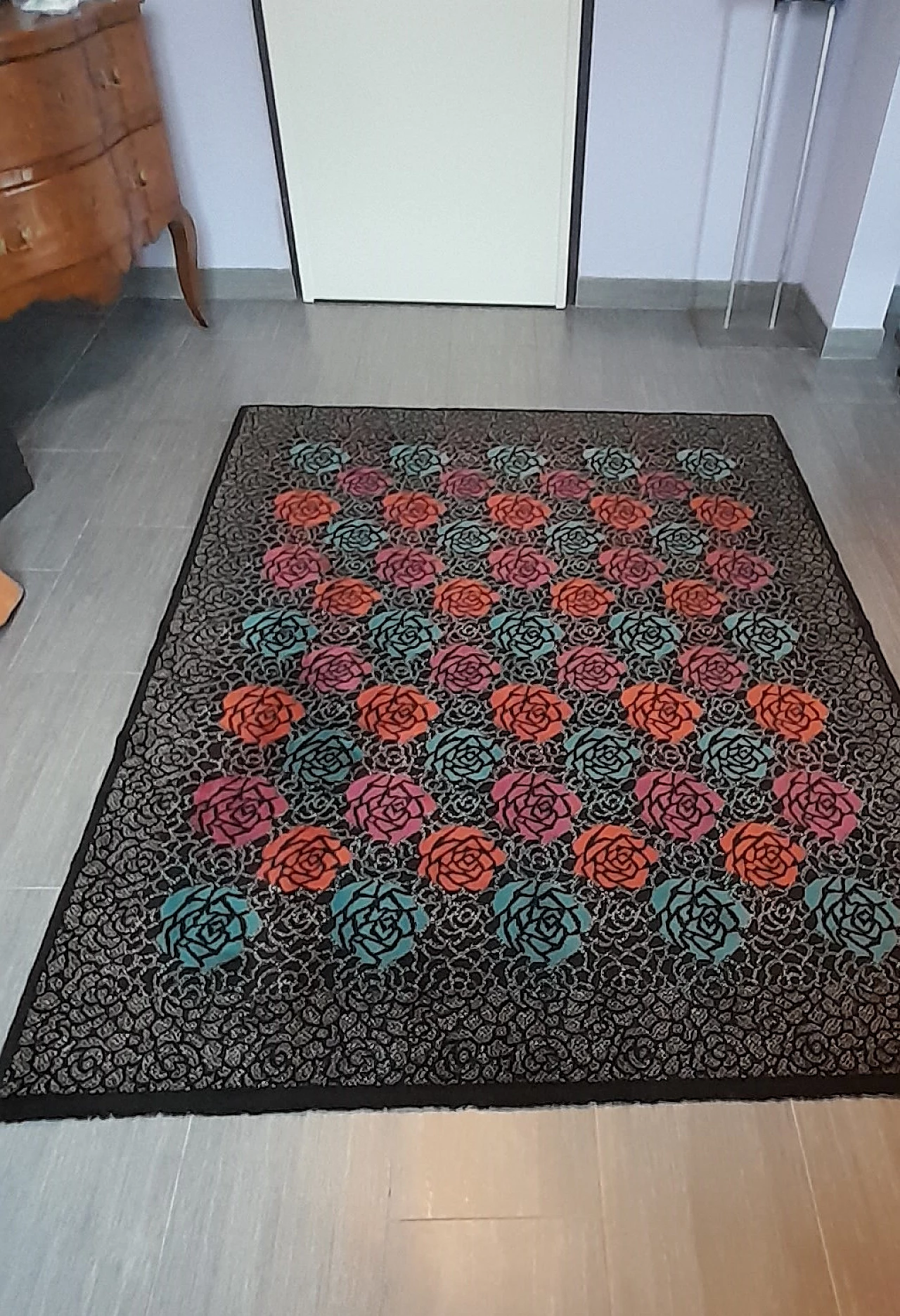 Tappeto con rose colorate di Ottavio Missoni per T&J Vestor, anni '80 6
