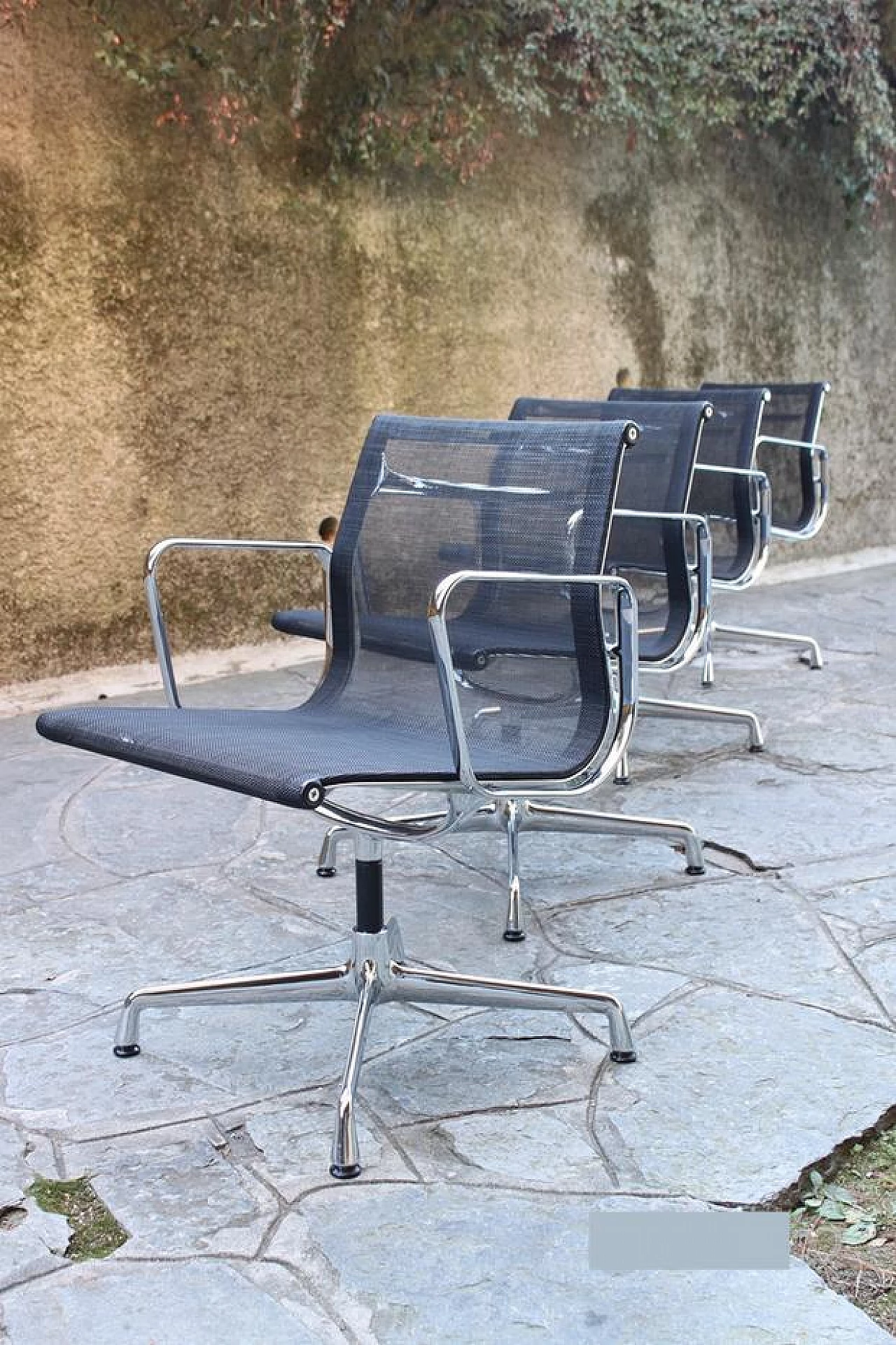 Alluminium chair by Charles & Ray Eames for Vitra, 1958 11