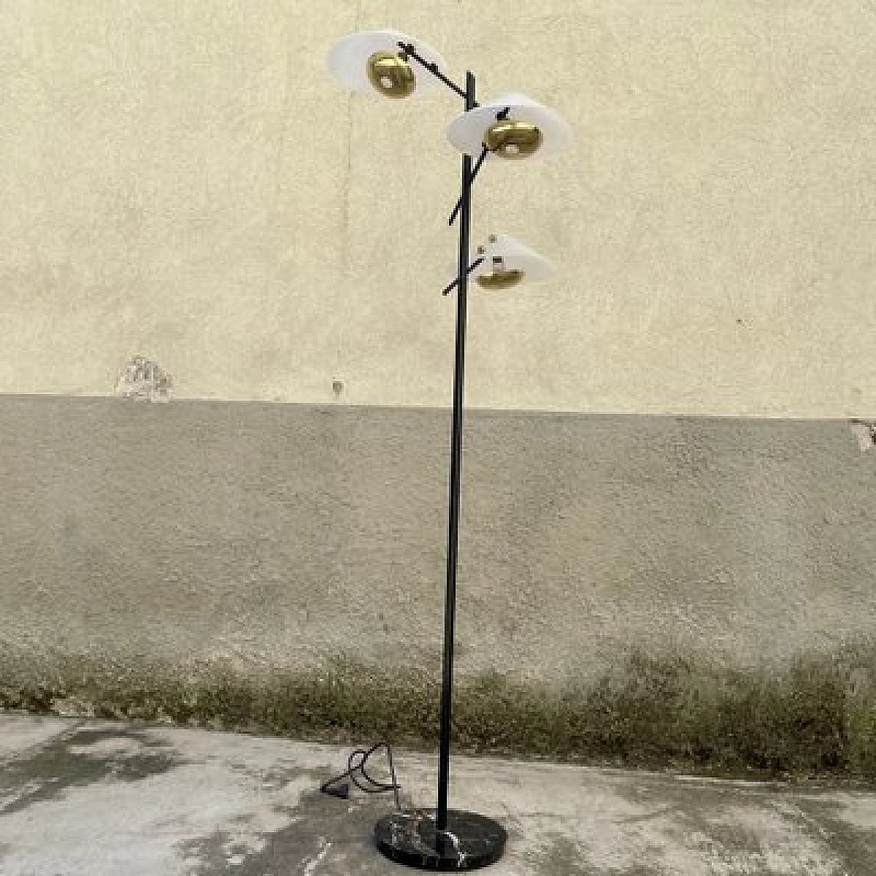 Floor lamp with marble base in the style of Oluce, 1950s 2