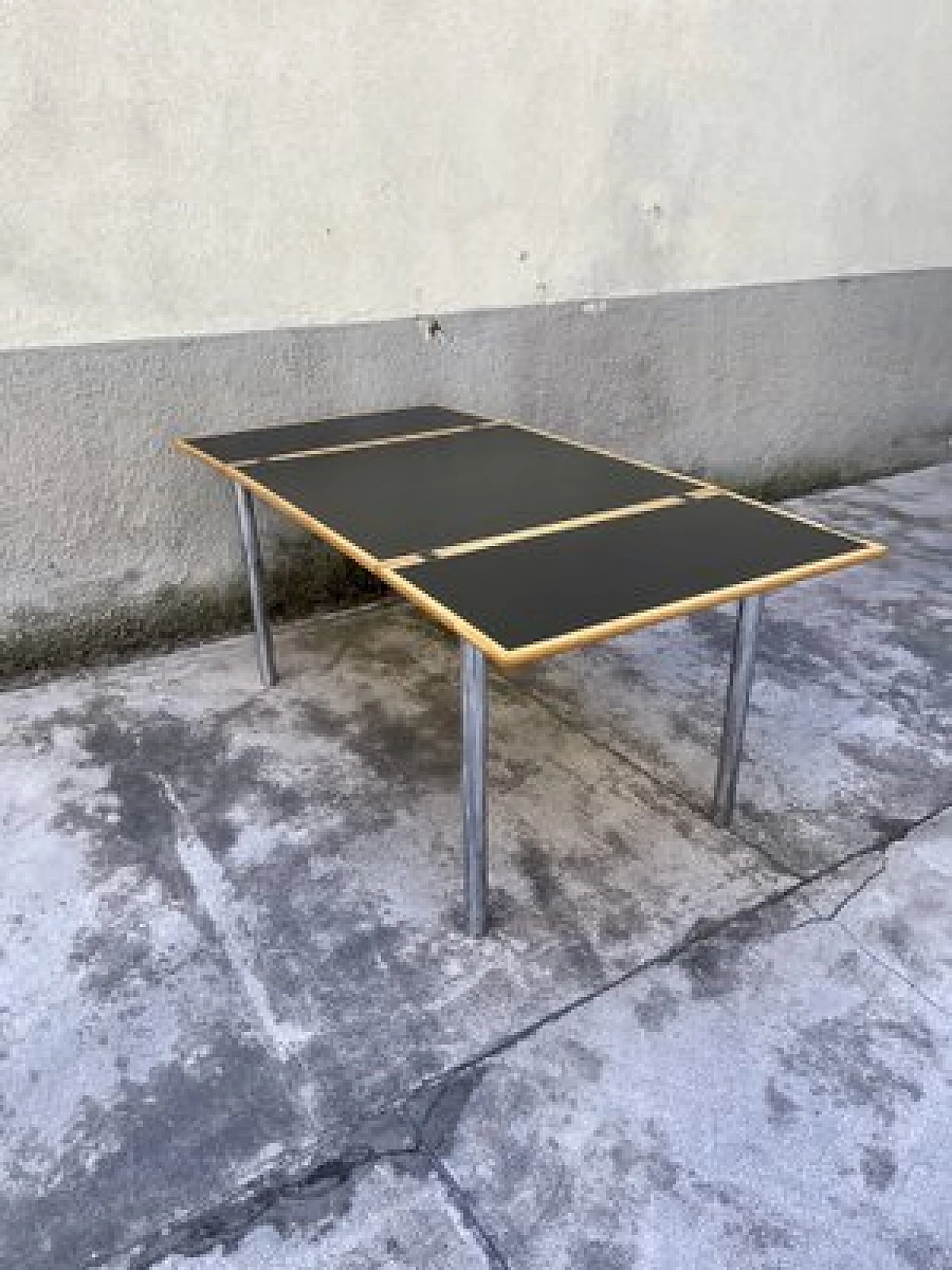 Tavolo quadrato in legno con gambe in acciaio ad altezza regolabile, anni '80 3