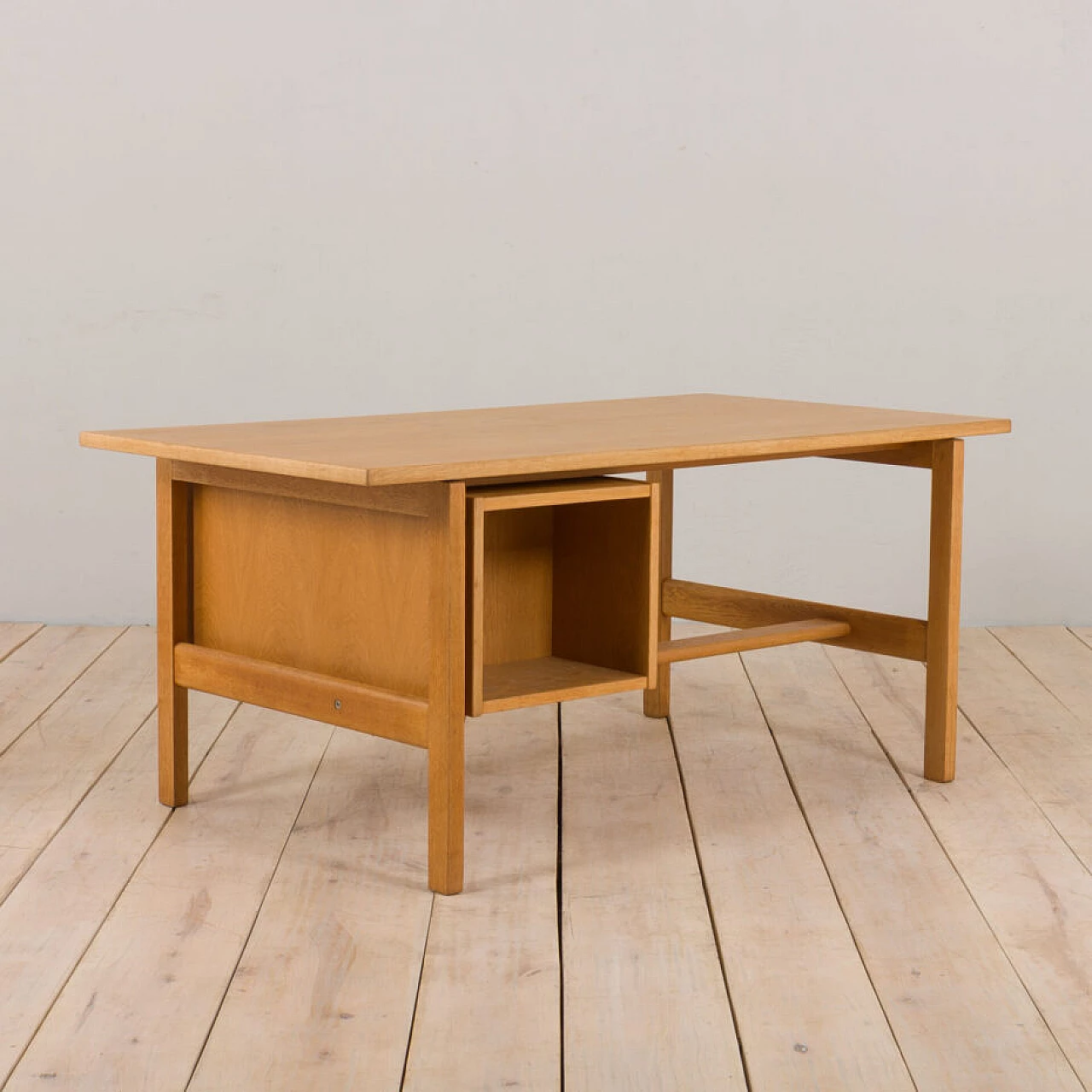 Scrivania in rovere danese 156 di Hans J. Wegner per Getama, anni '70 11