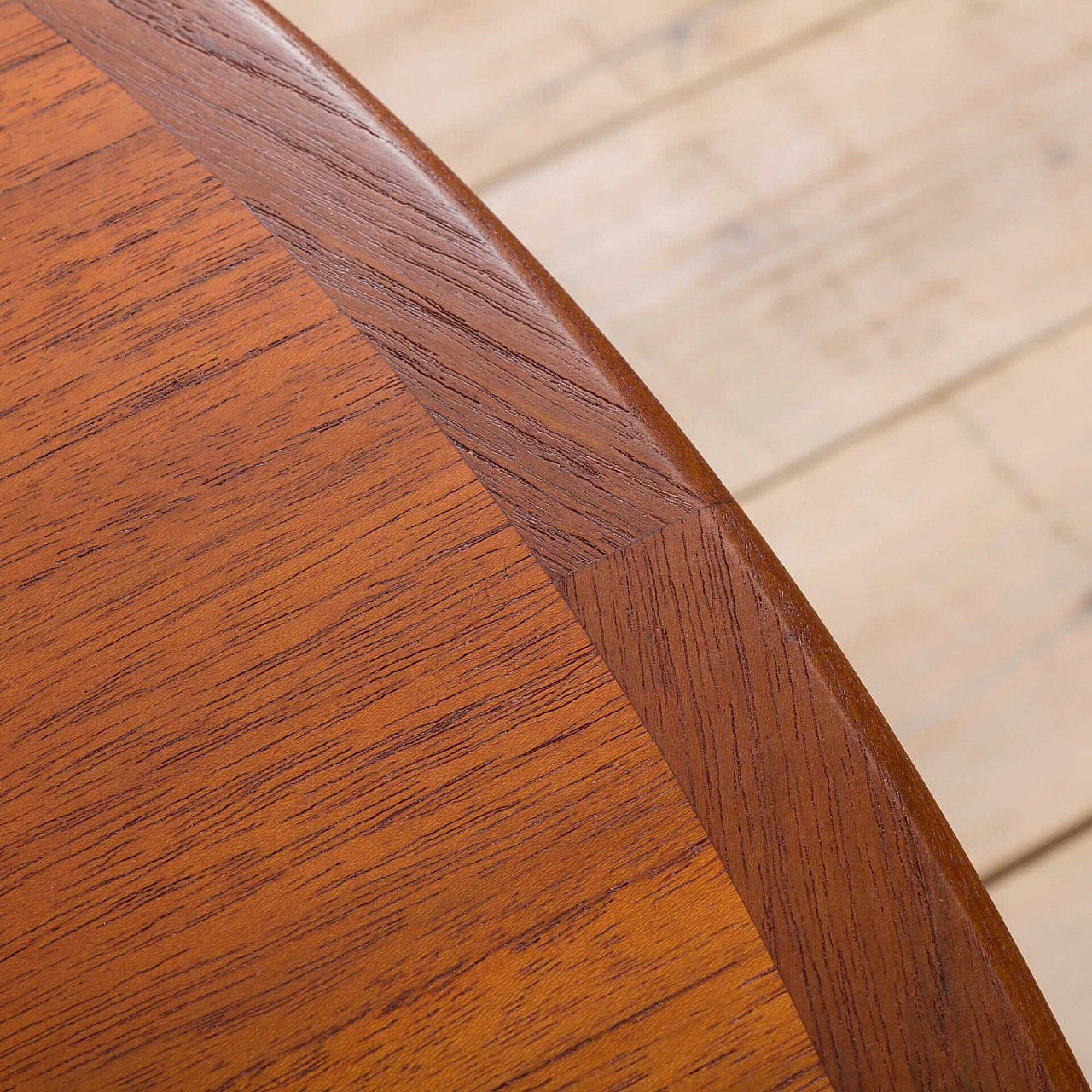 Tavolo danese ovale in teak, anni '60 8