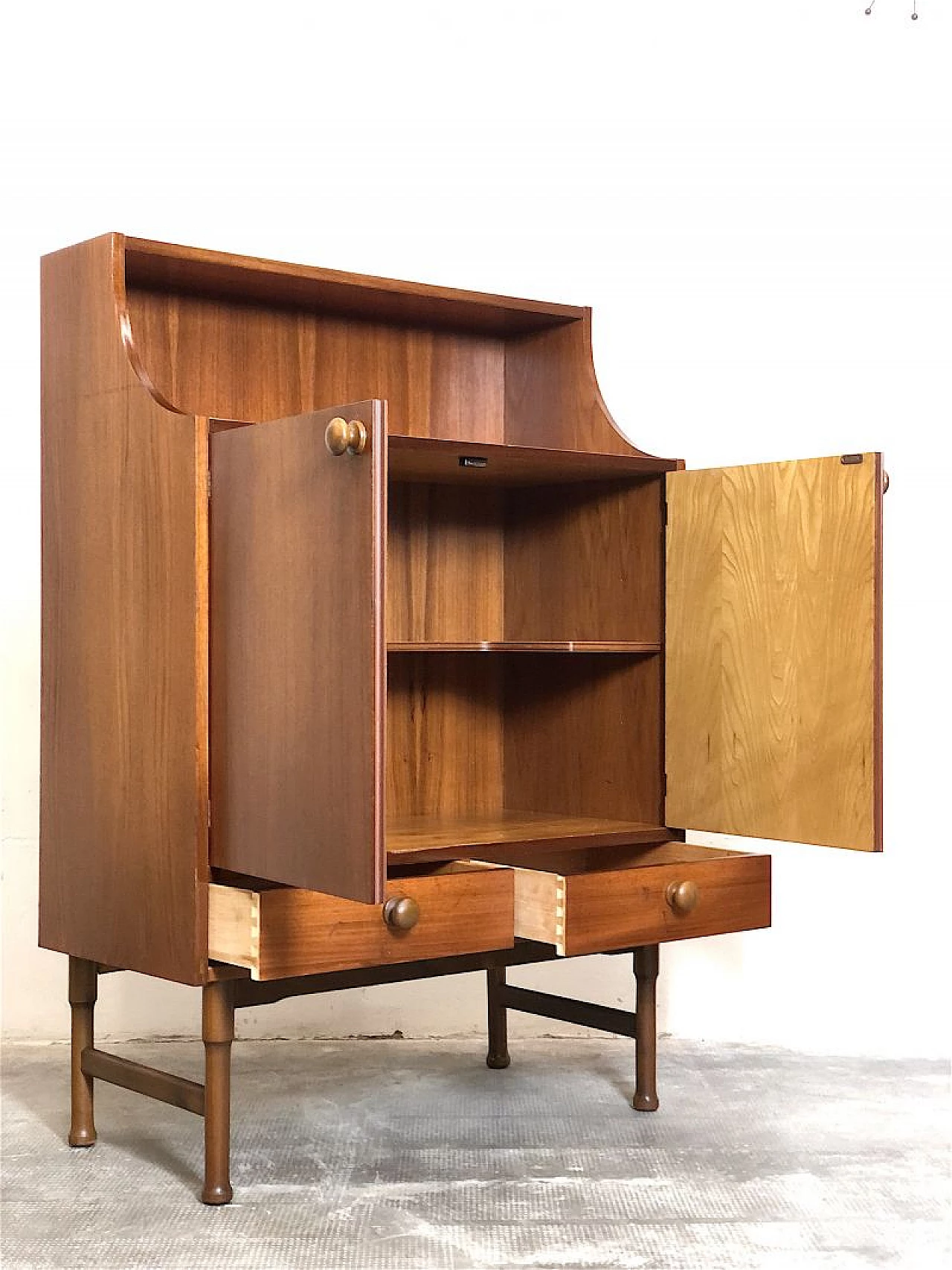 Credenza in legno massello impiallacciato teak, anni '60 5