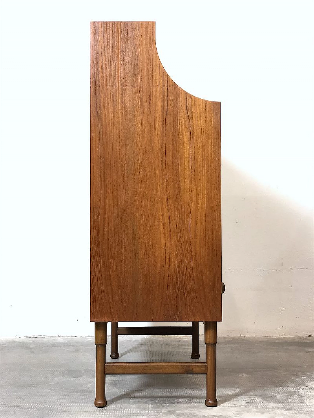 Credenza in legno massello impiallacciato teak, anni '60 10