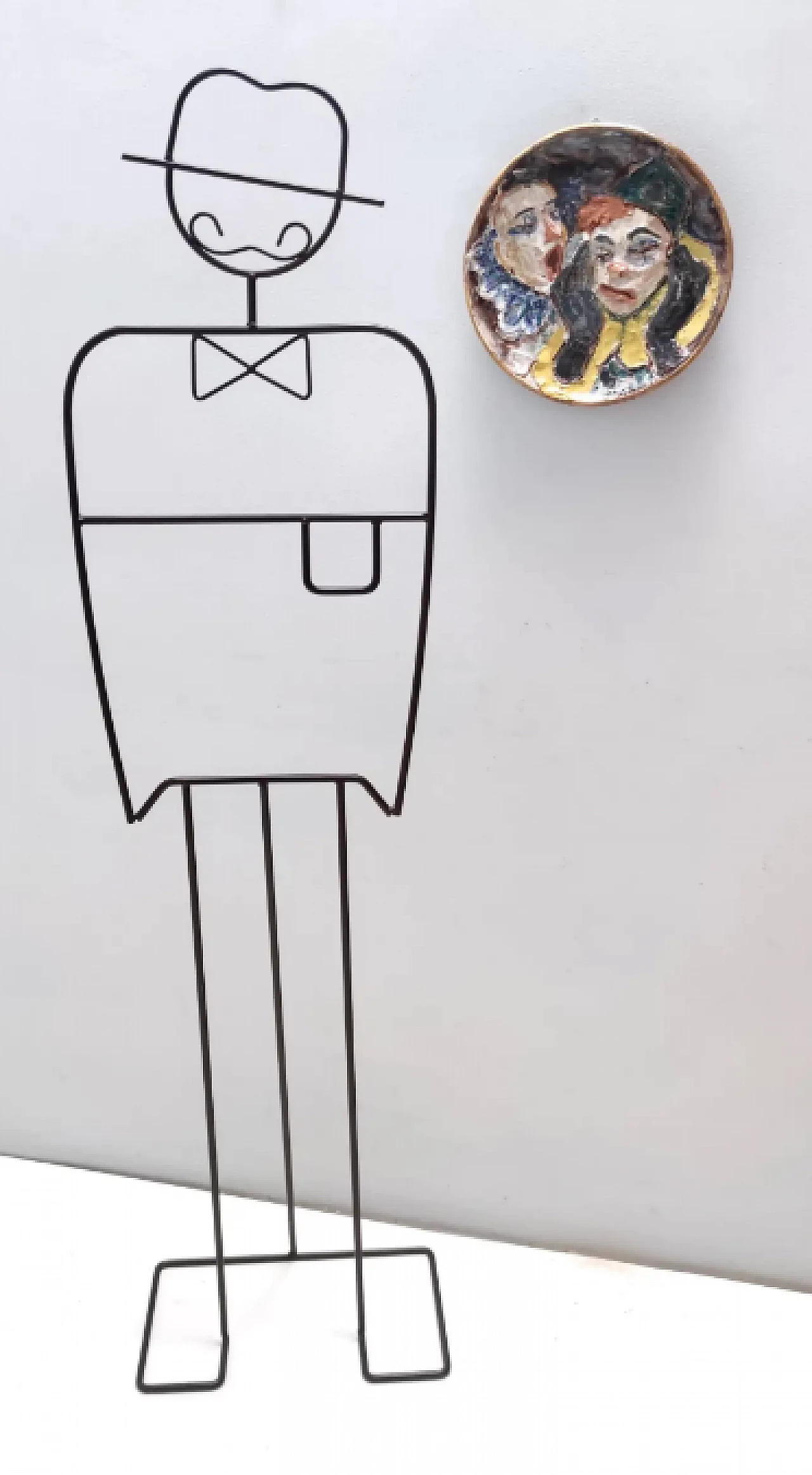 Glazed ceramic plate with two clowns, 1950s 2