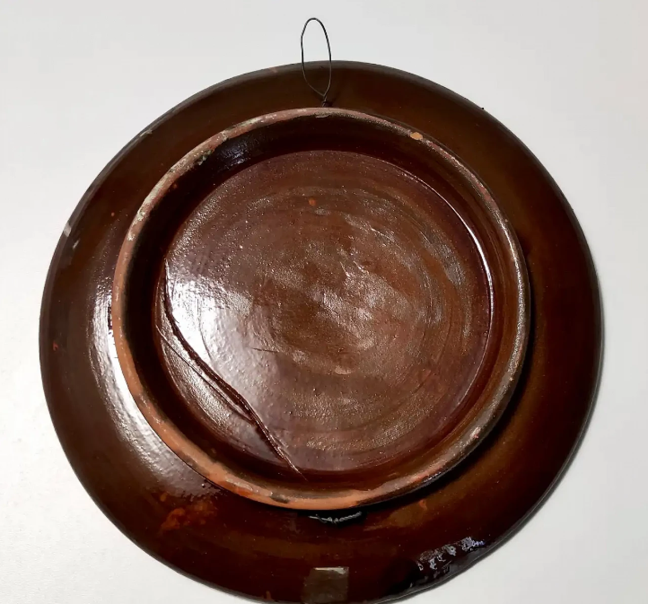 Glazed ceramic plate with two clowns, 1950s 4