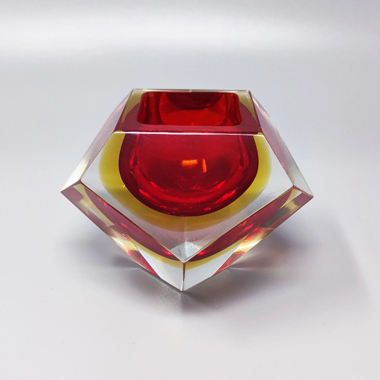Yellow and red Murano glass ashtray by Flavio Poli for Seguso, 1960s 2
